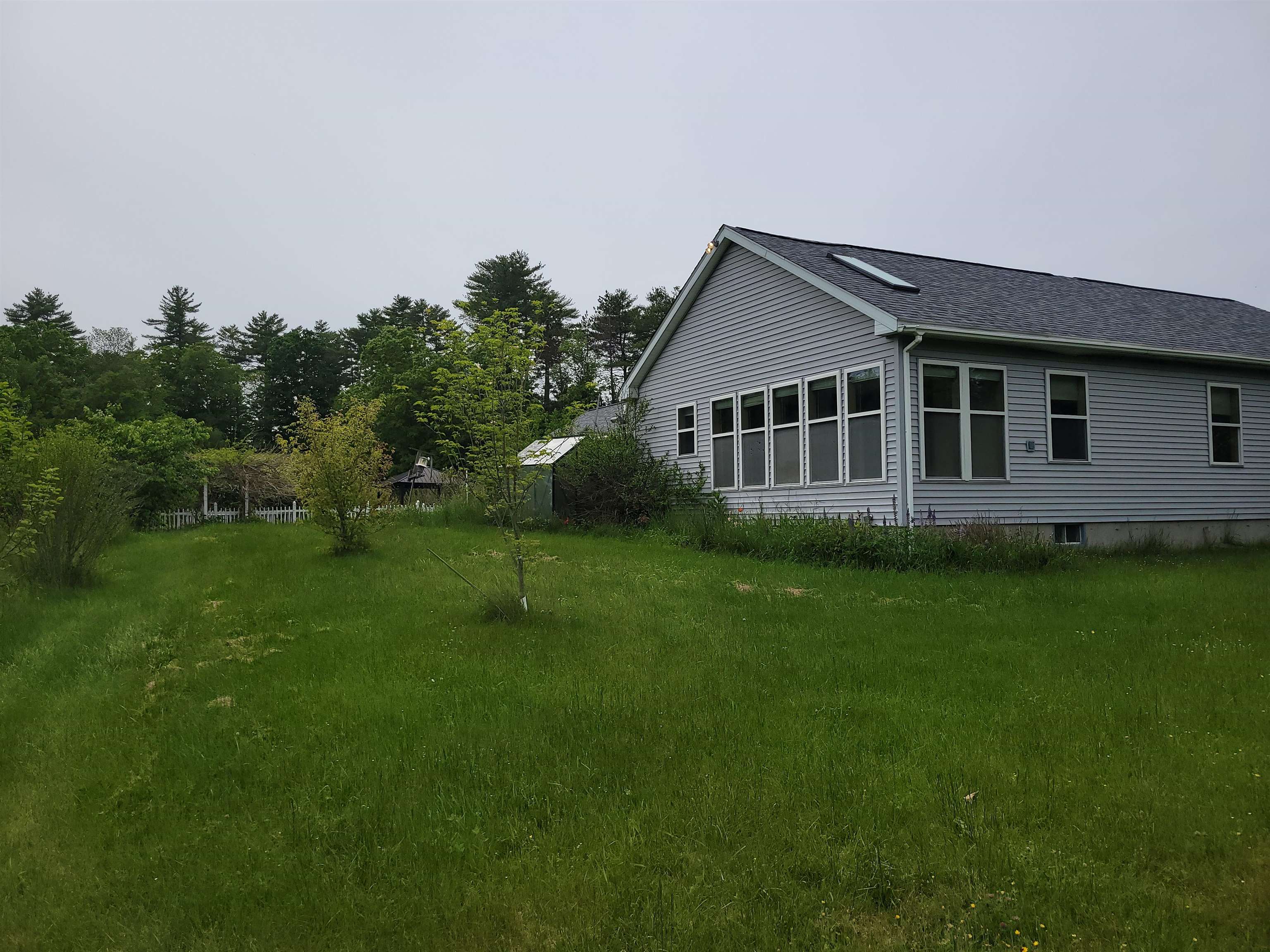 42 Chester Rd, Raymond, NH 03077