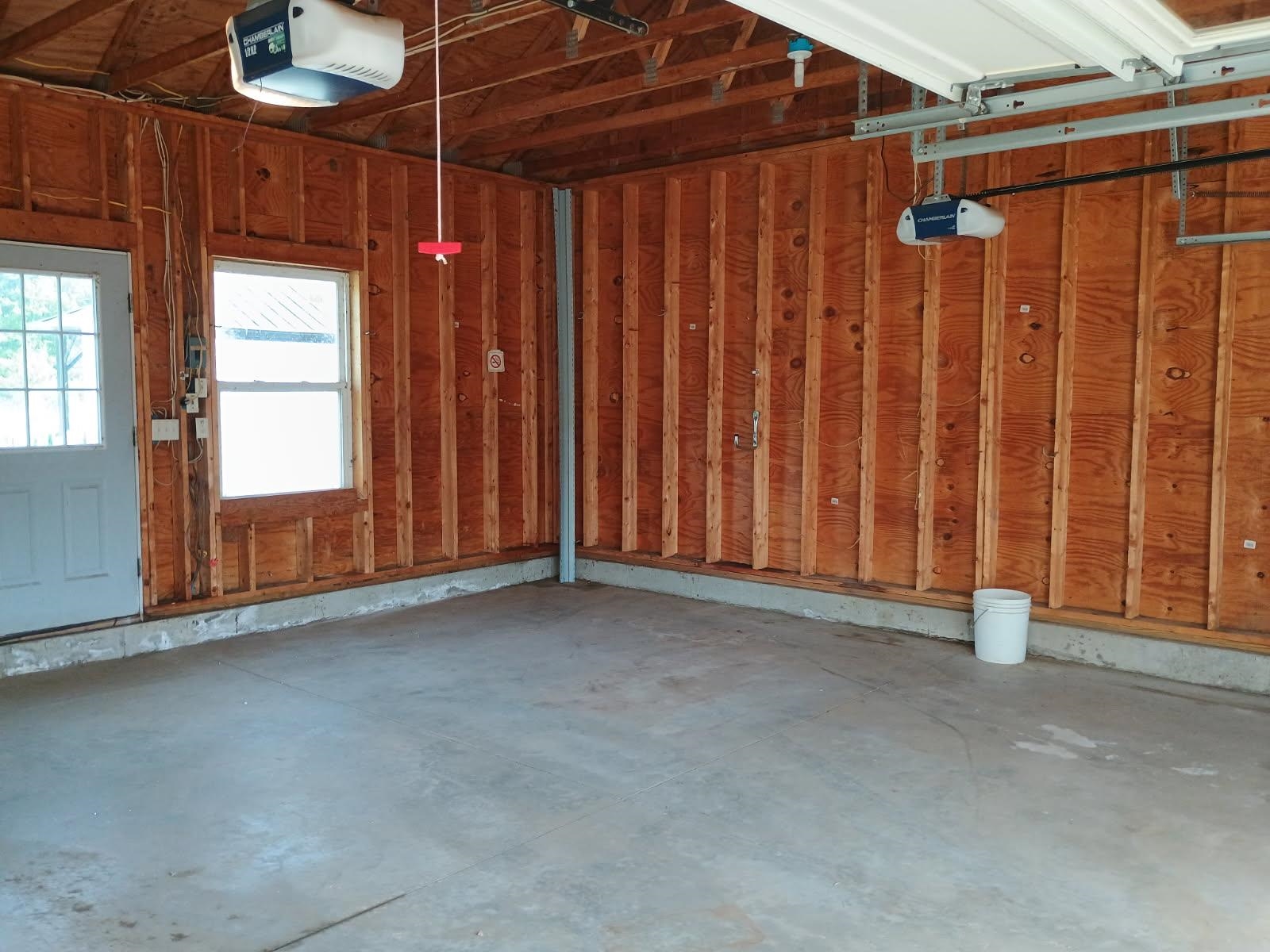 42 Chester Rd, Raymond, NH 03077