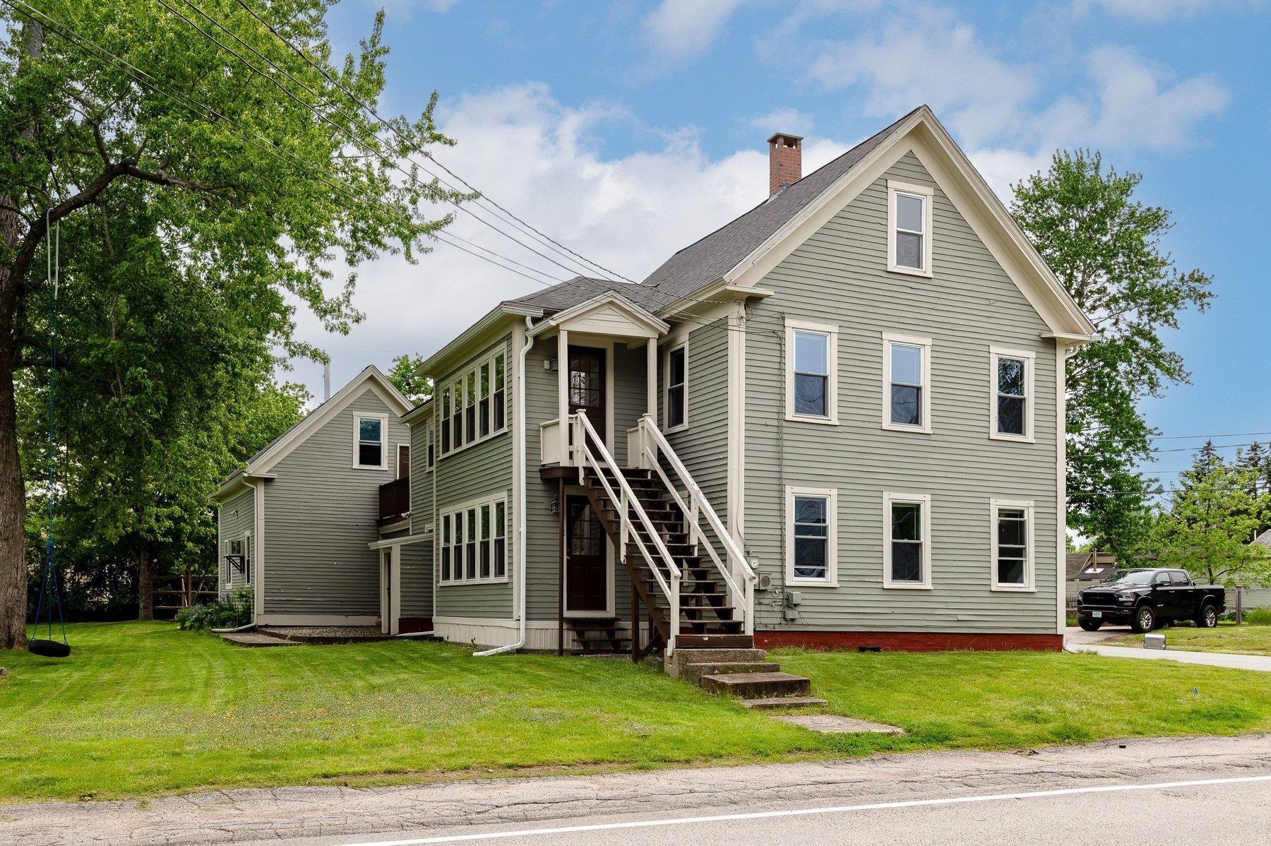 2 Lee St, Somersworth, NH 03878
