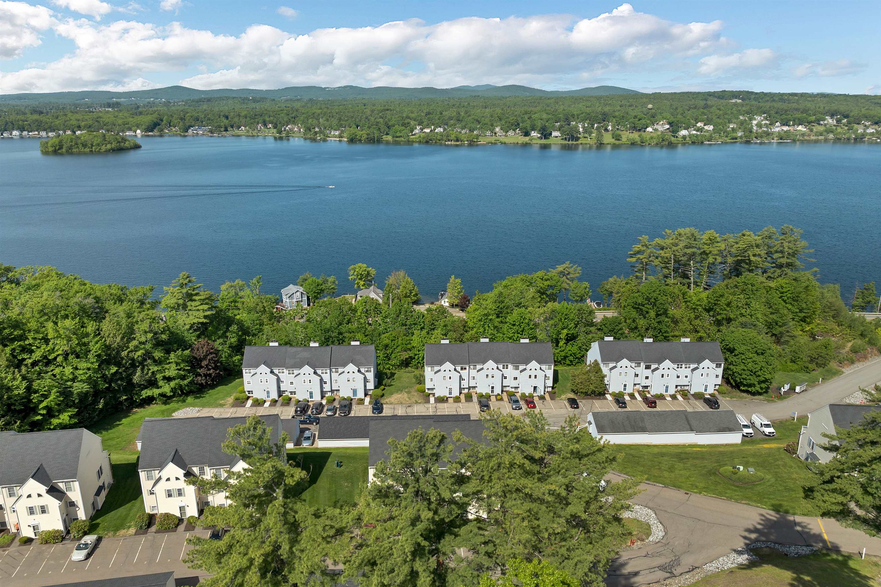 53 Evergreens Dr, Laconia, NH 03246