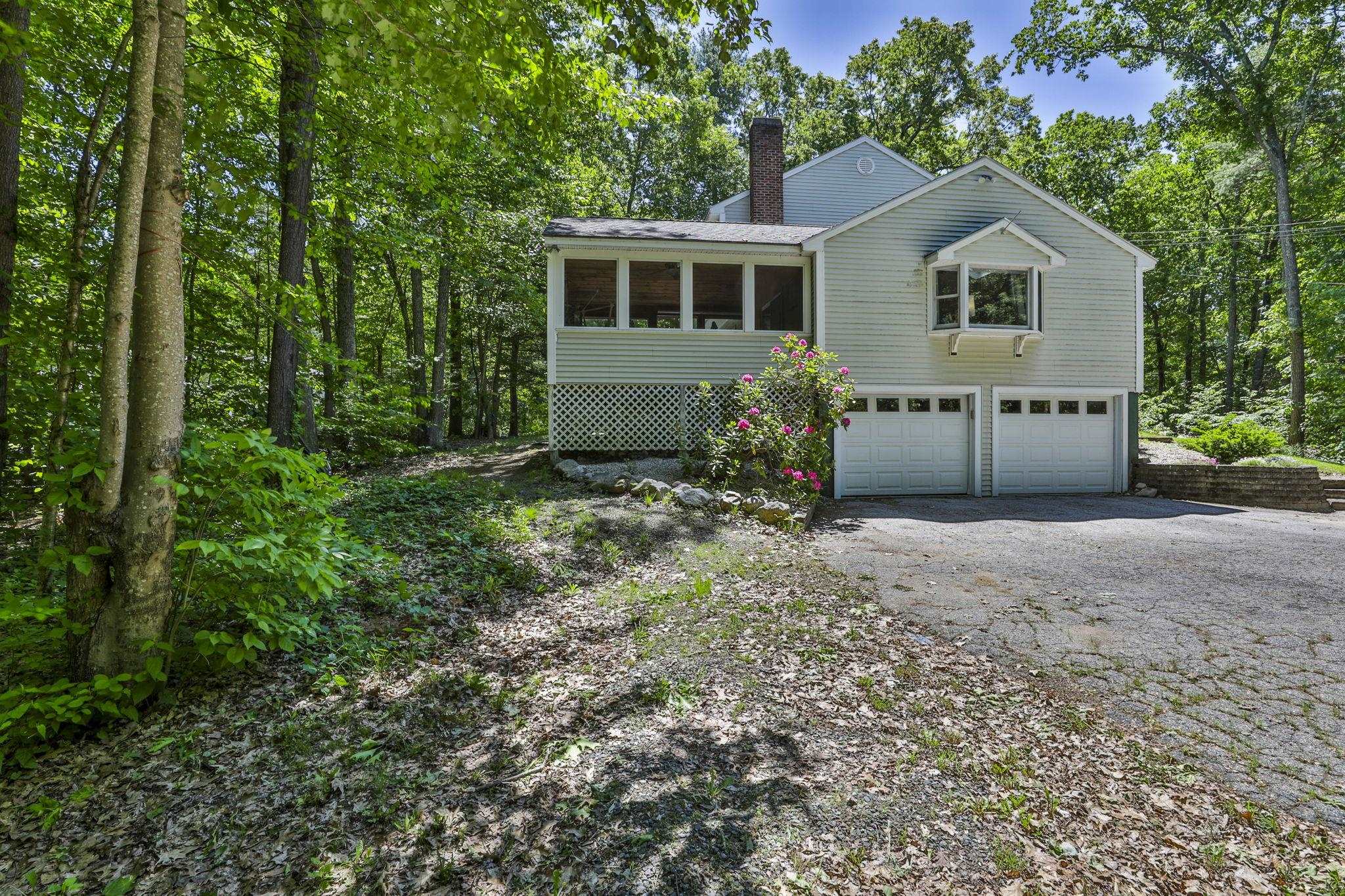 198 Wash Pond Rd, Hampstead, NH 03841