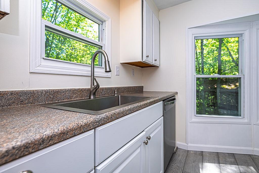 11 Gray Rd, Barnstead, NH 03225