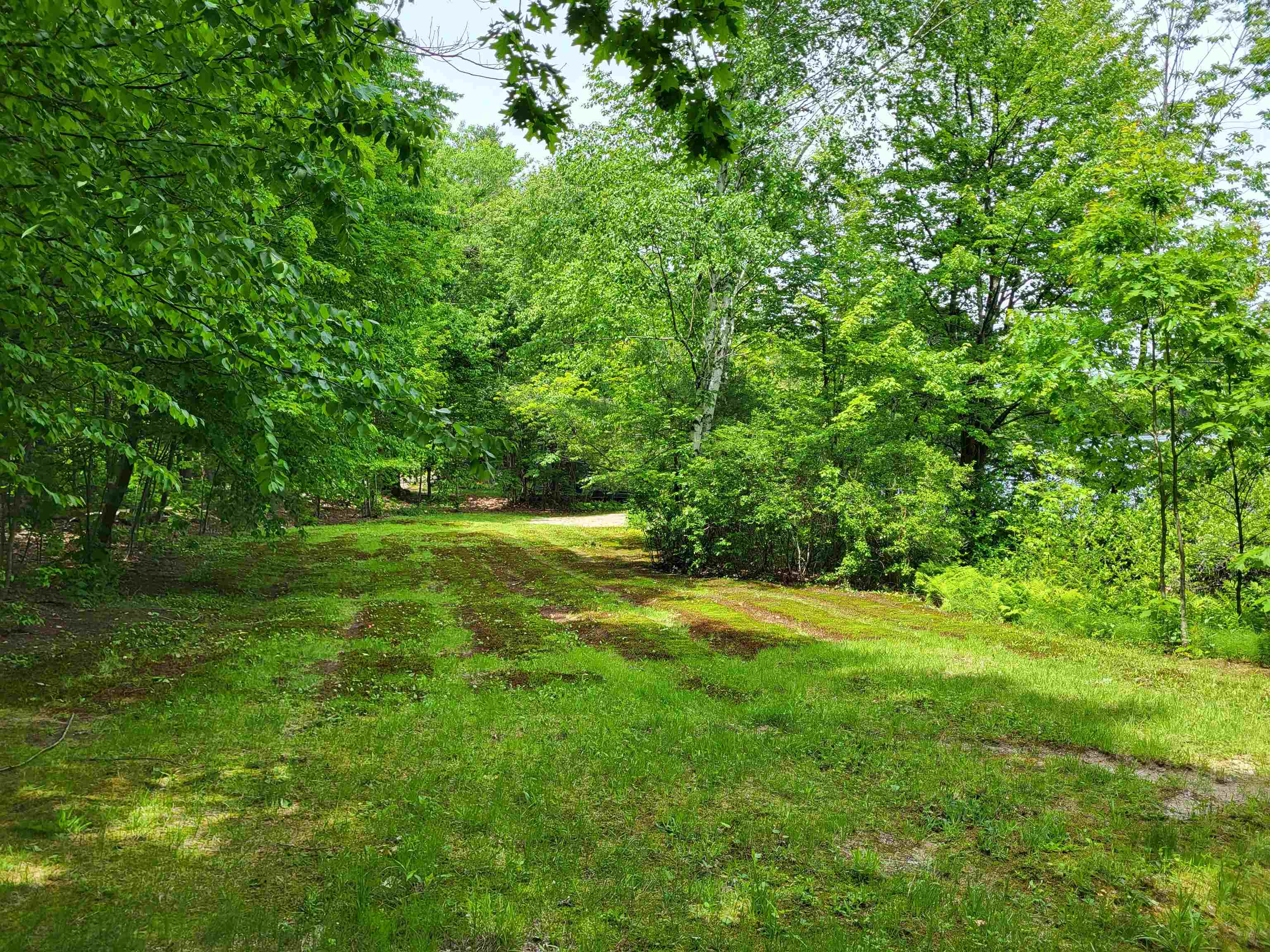 136 Martin Rd, Weare, NH 03281