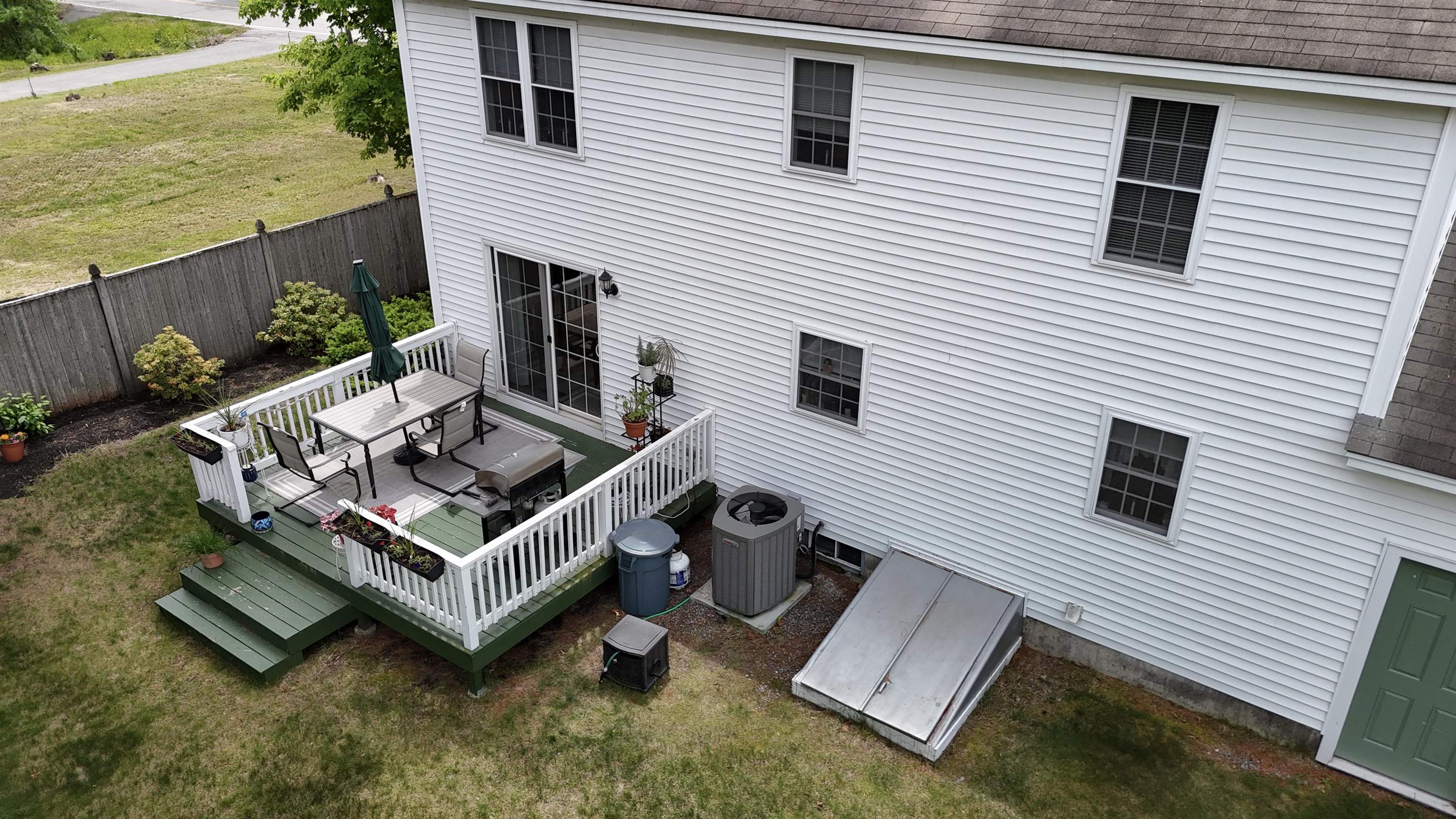96 Dublin Ave, Nashua, NH 03063