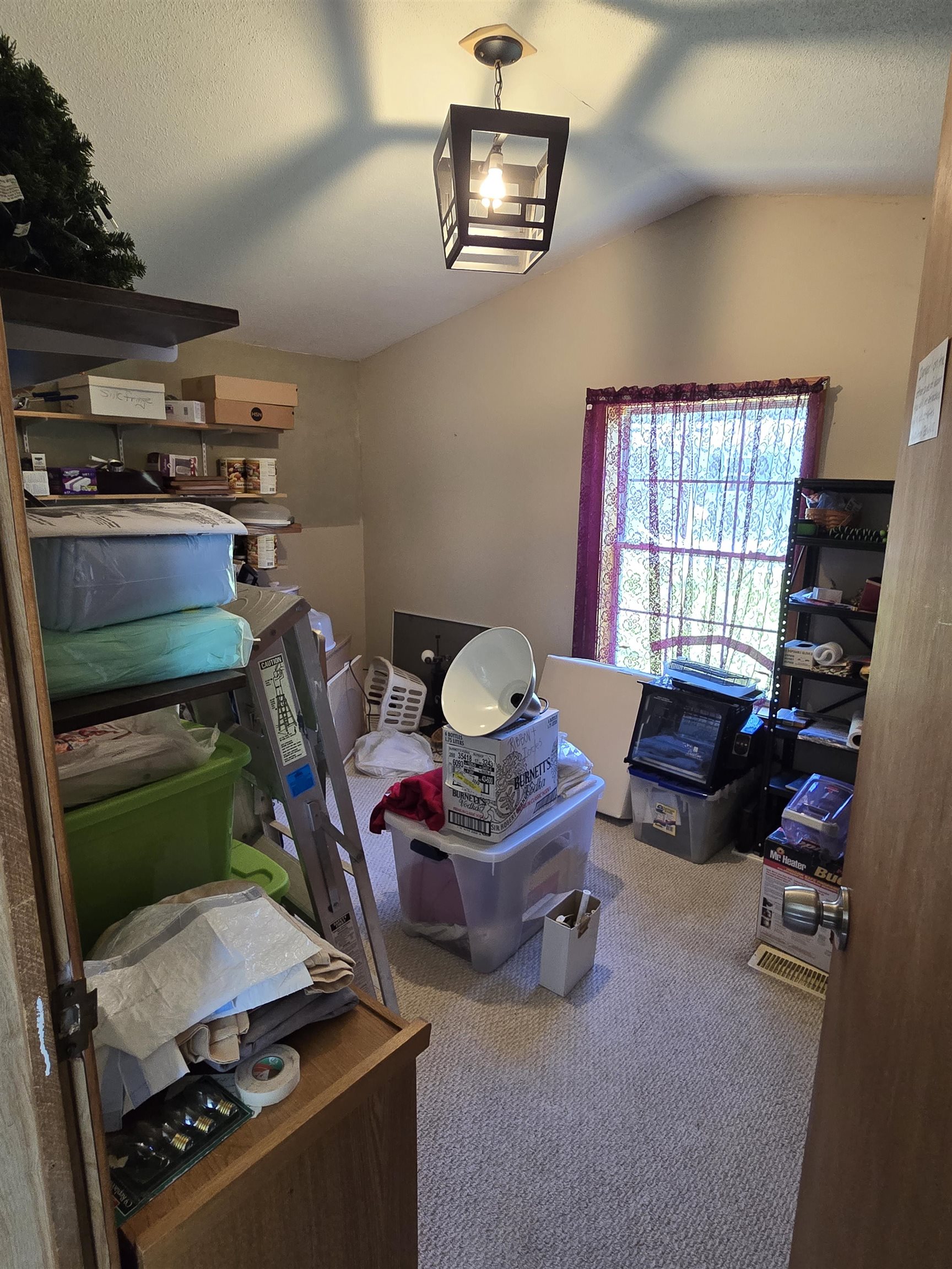 2nd Bedroom. Presently a Craft Room 25438973