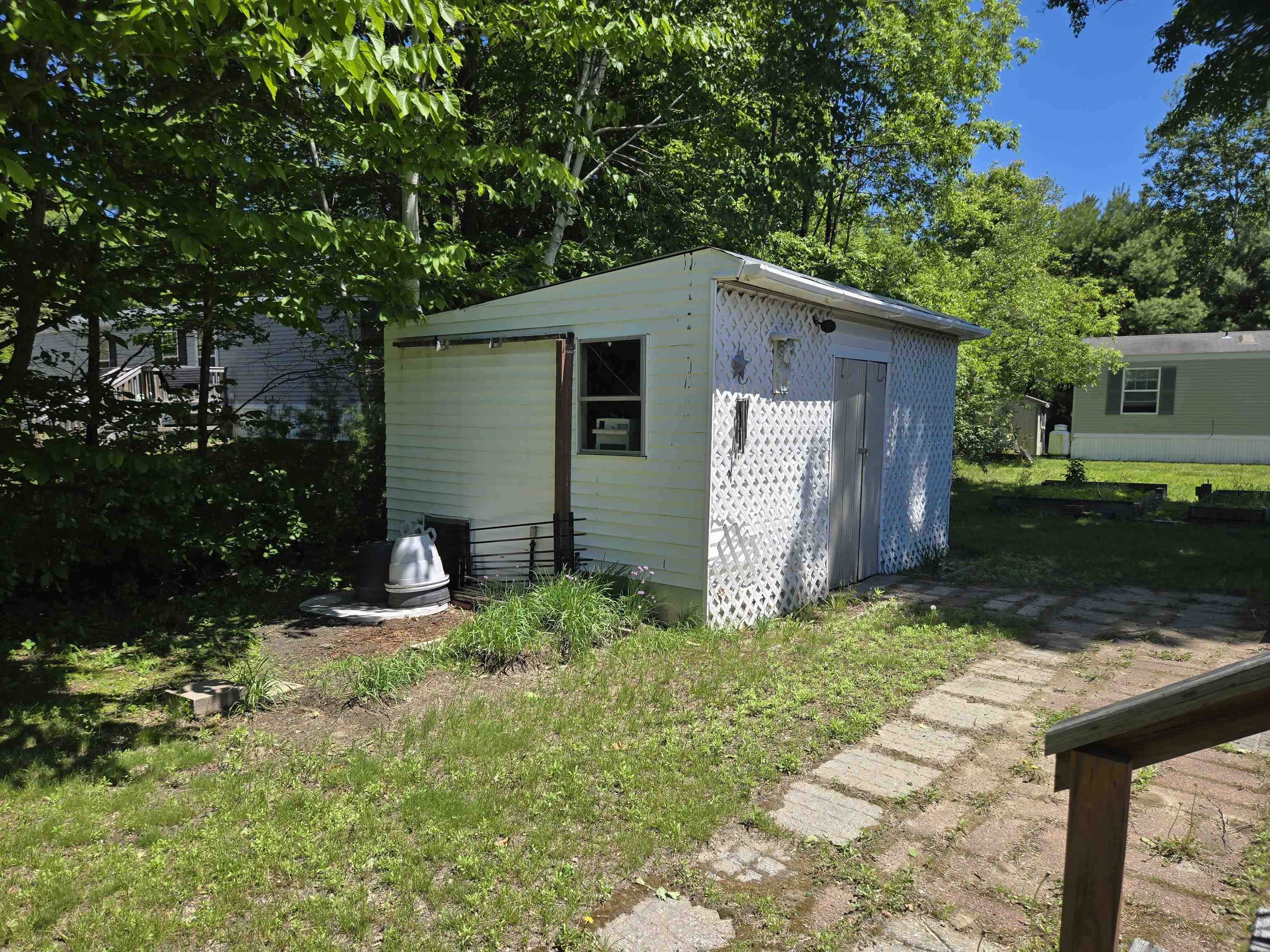 29 Fairway Ave, Newport, NH 03773
