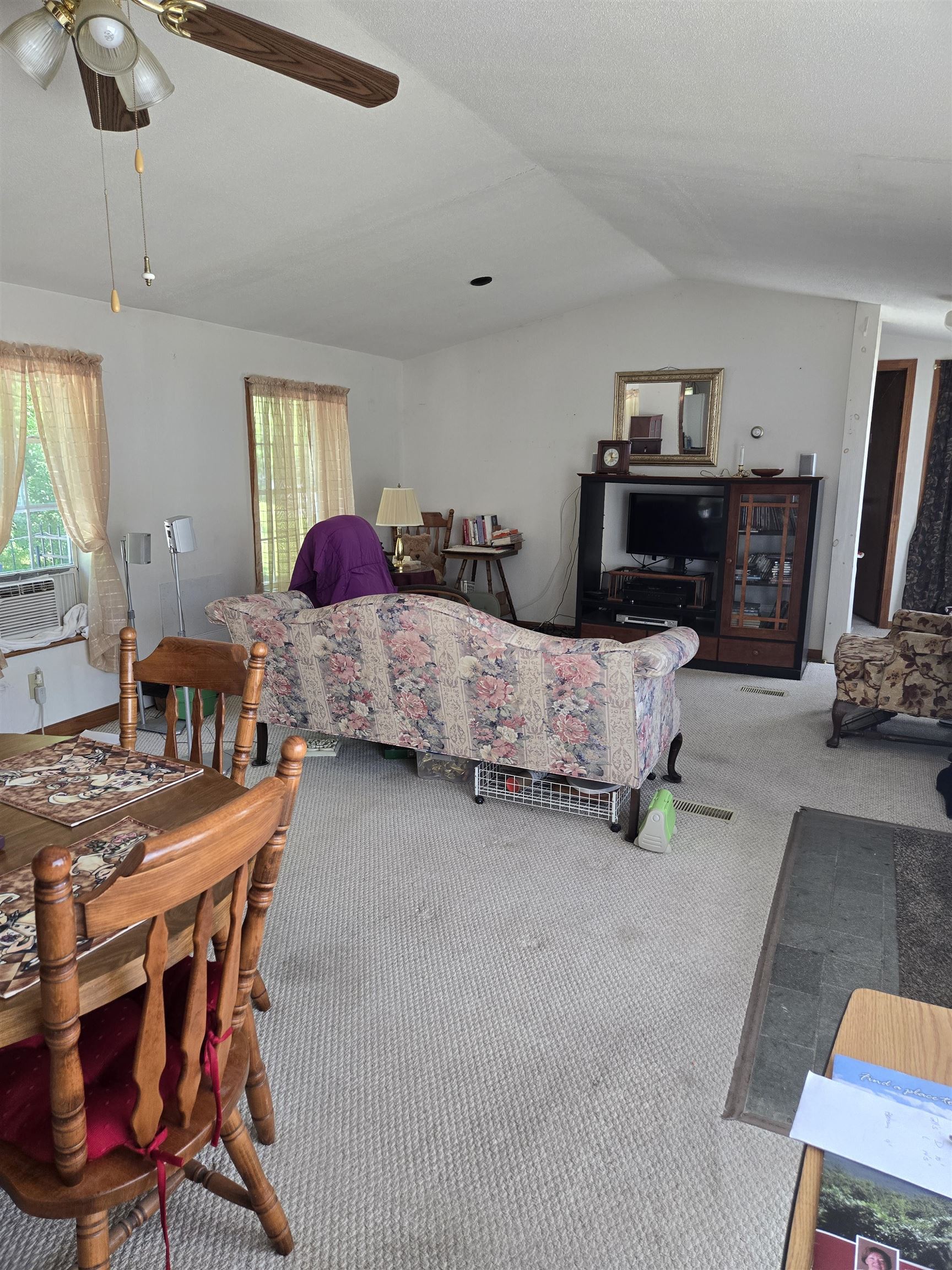 Dining Room into Living Room 25438927