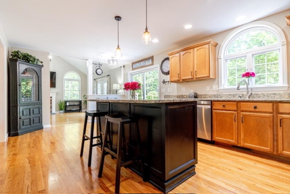 130 Beech Hill Rd, Mont Vernon, NH 03057