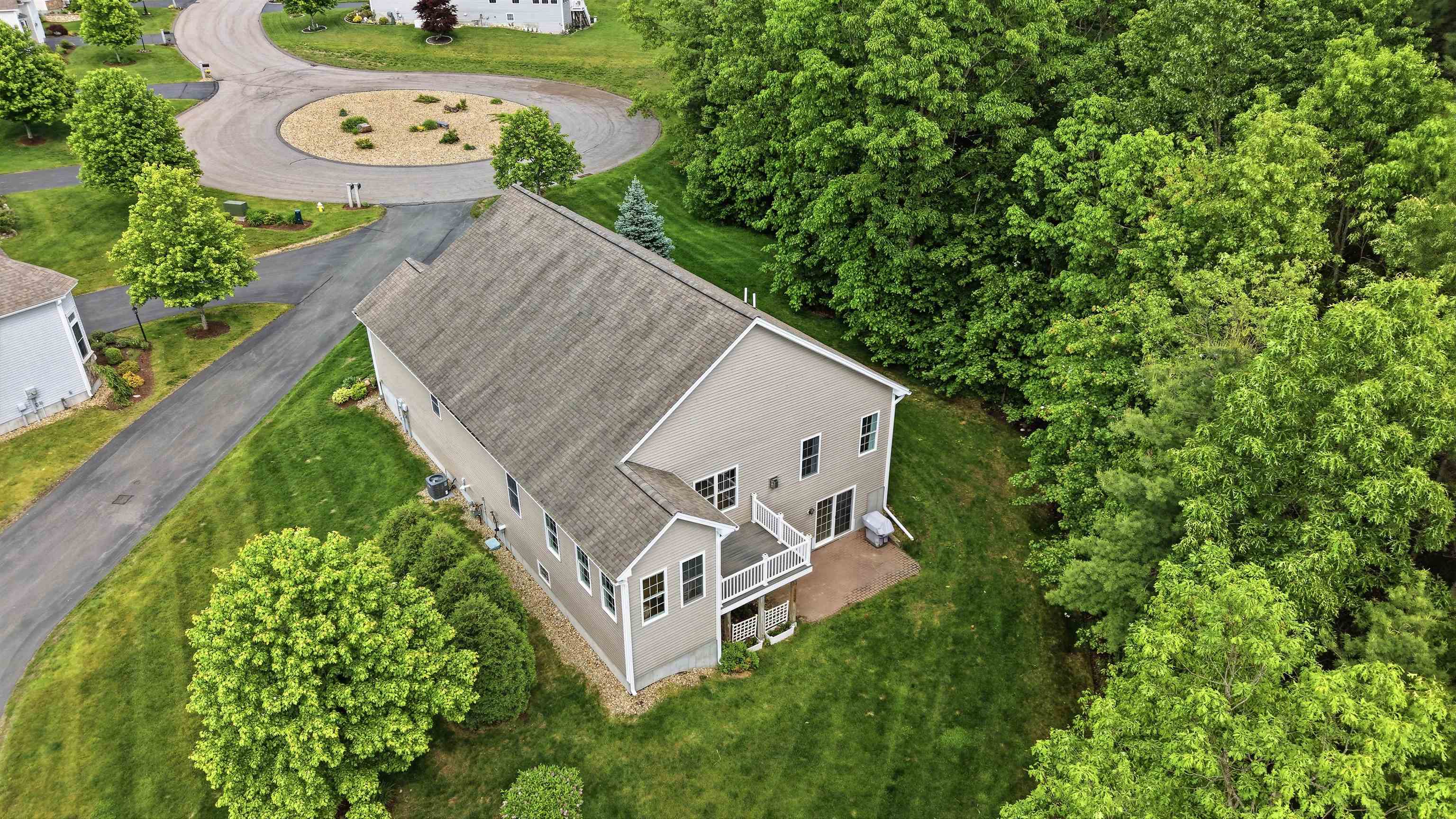 26 Pepper Hill Rd, Londonderry, NH 03053