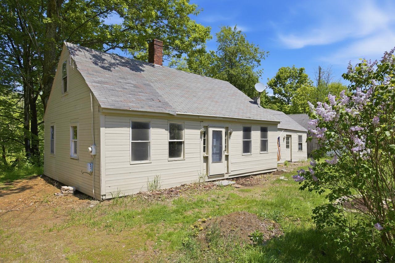 307 School St, Rumney, NH 03266