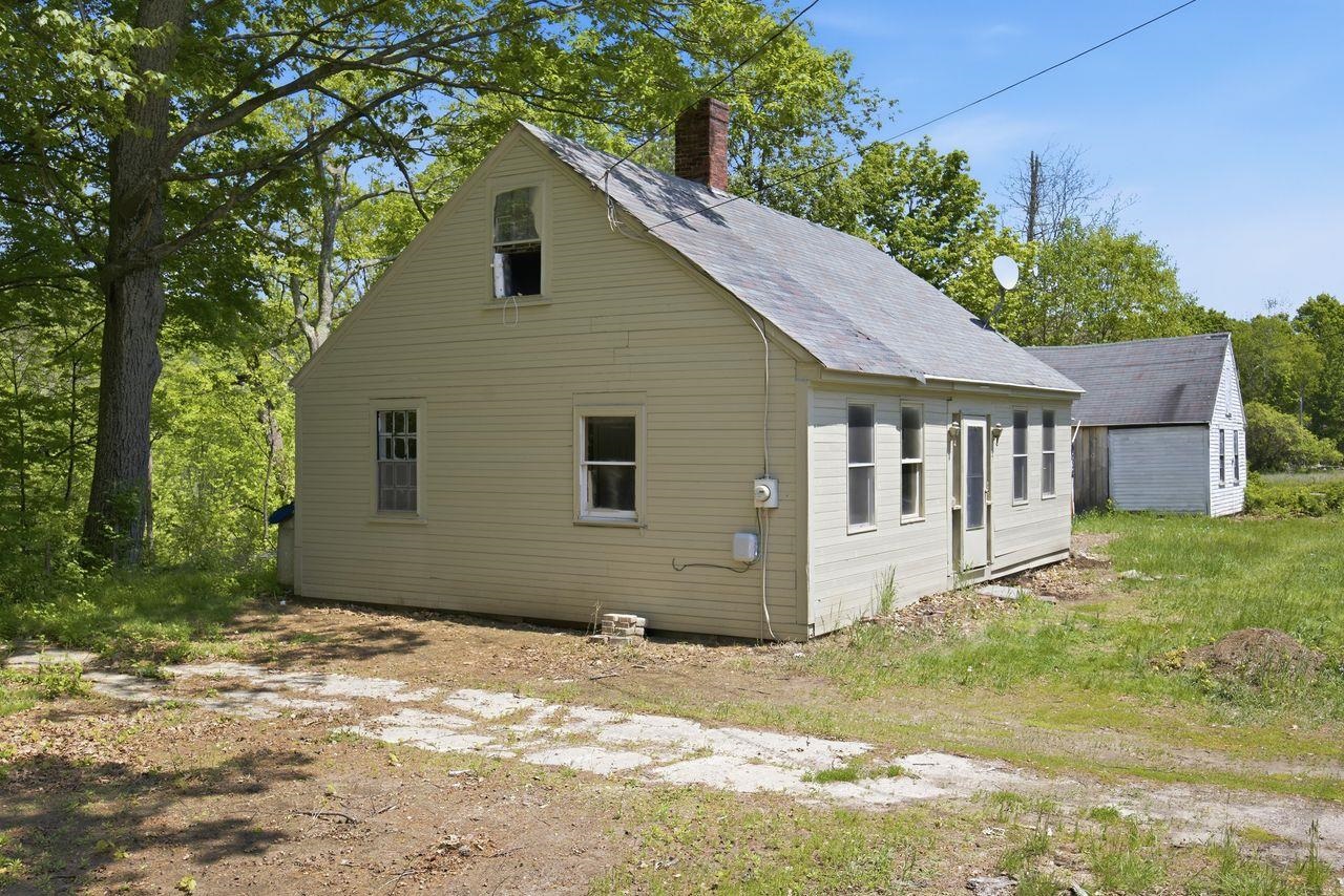 307 School St, Rumney, NH 03266