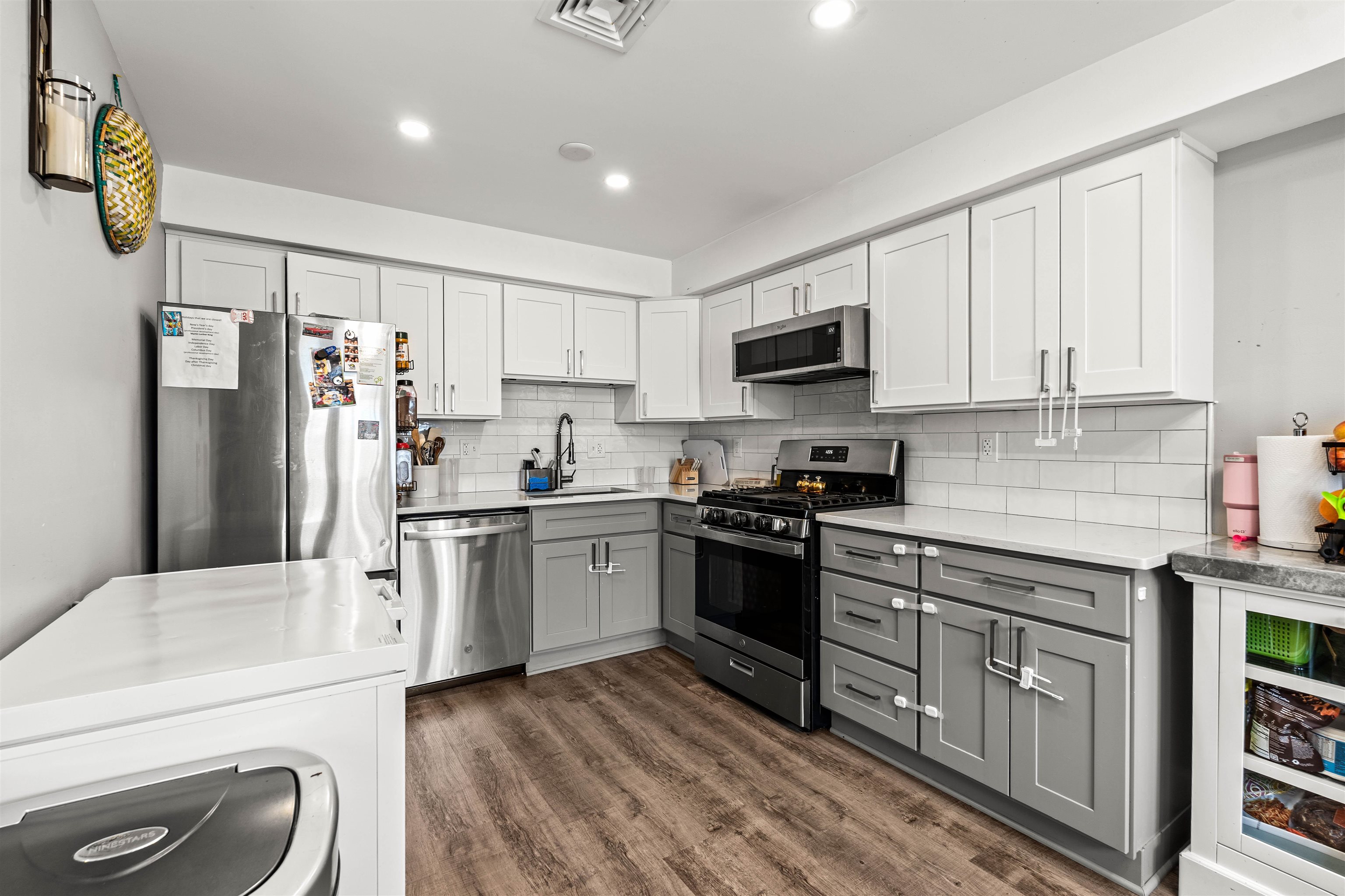 258 Stonebridge Dr, Nashua, NH 03063