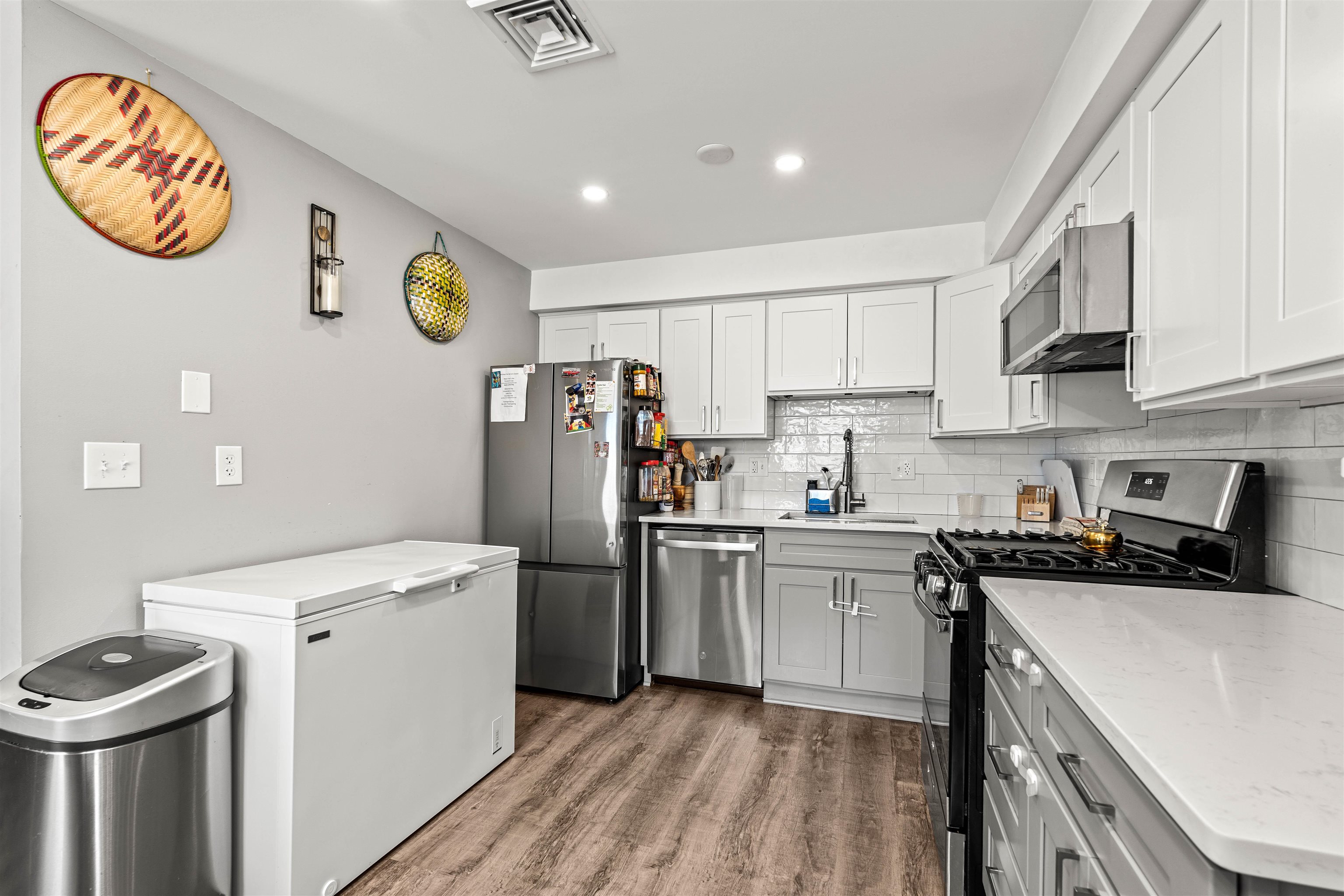 258 Stonebridge Dr, Nashua, NH 03063