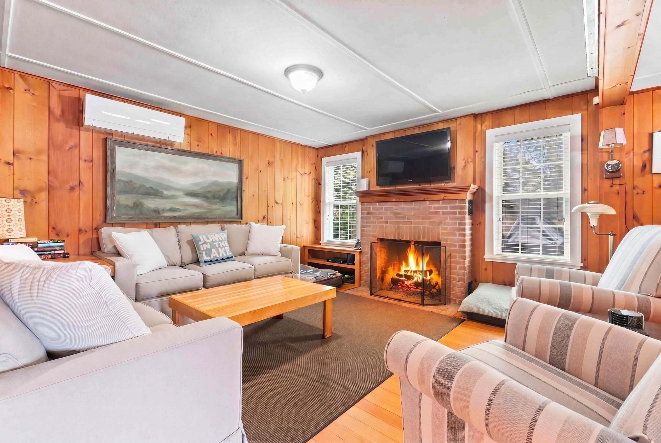 91 Lake Ave, Sunapee, NH 03782