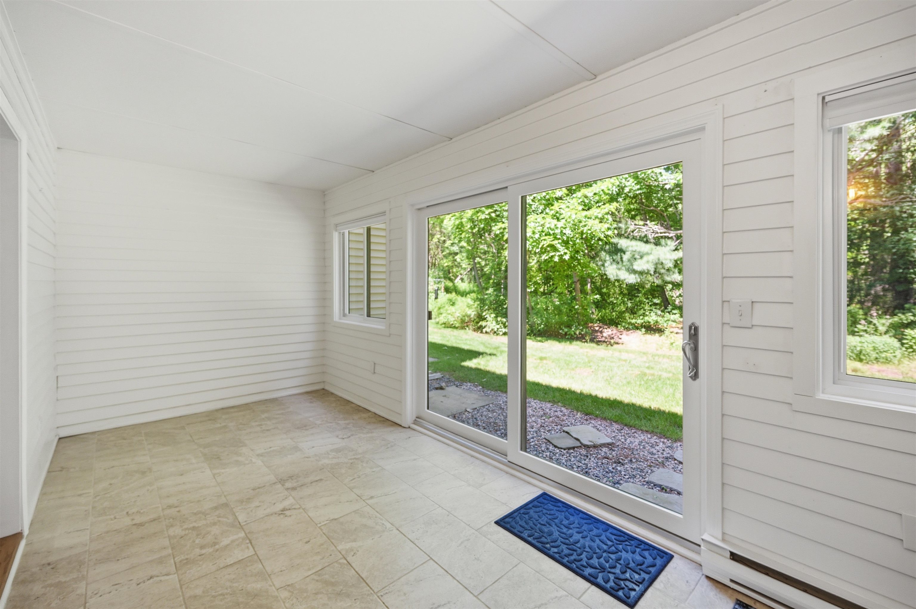 10 Hampton Towne Estate, Hampton, NH 03842