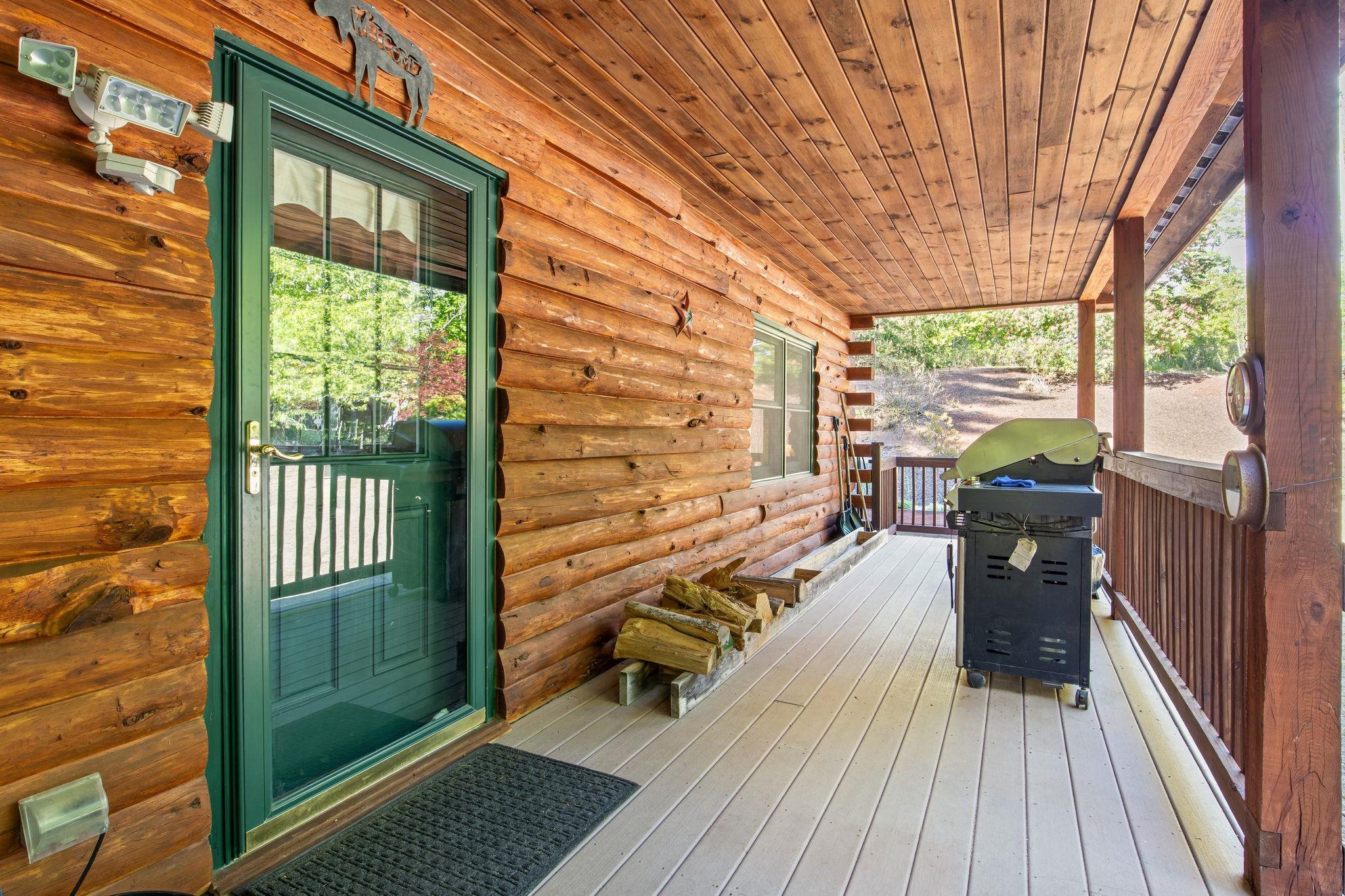 76 Clover Dr, Wakefield, NH 03830