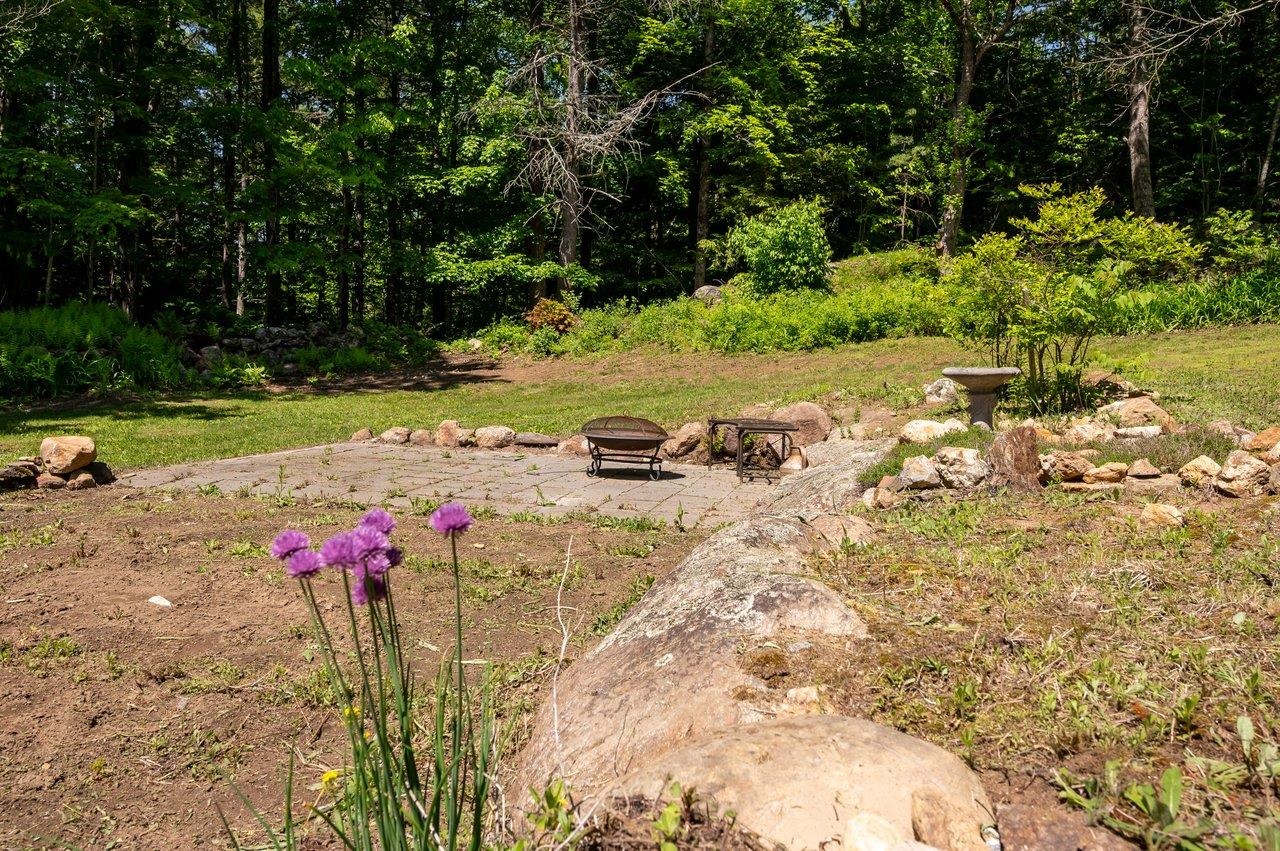 20 Maple St, Barnstead, NH 03225