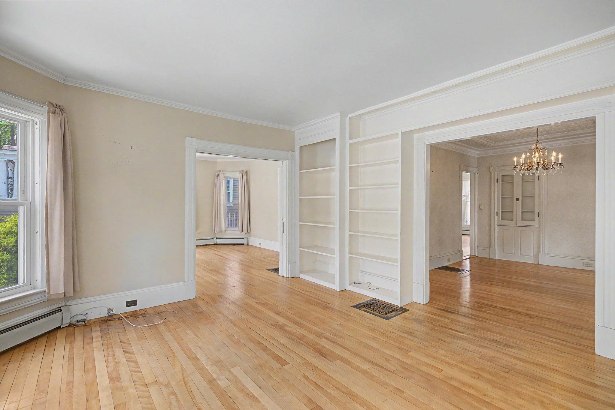 326 Walnut St, Manchester, NH 03104