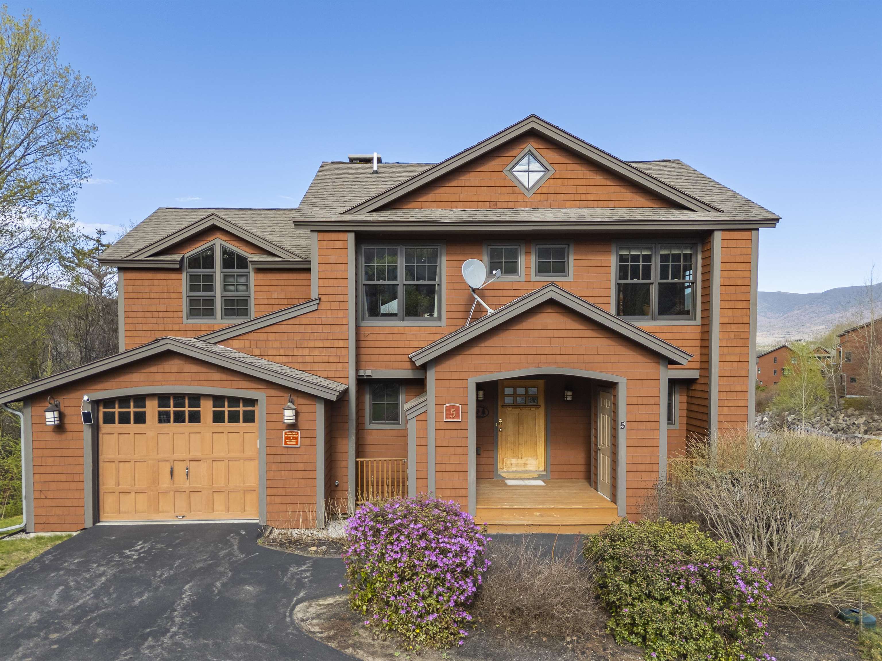 416 Crawford Ridge Rd #5, Carroll, NH 03575