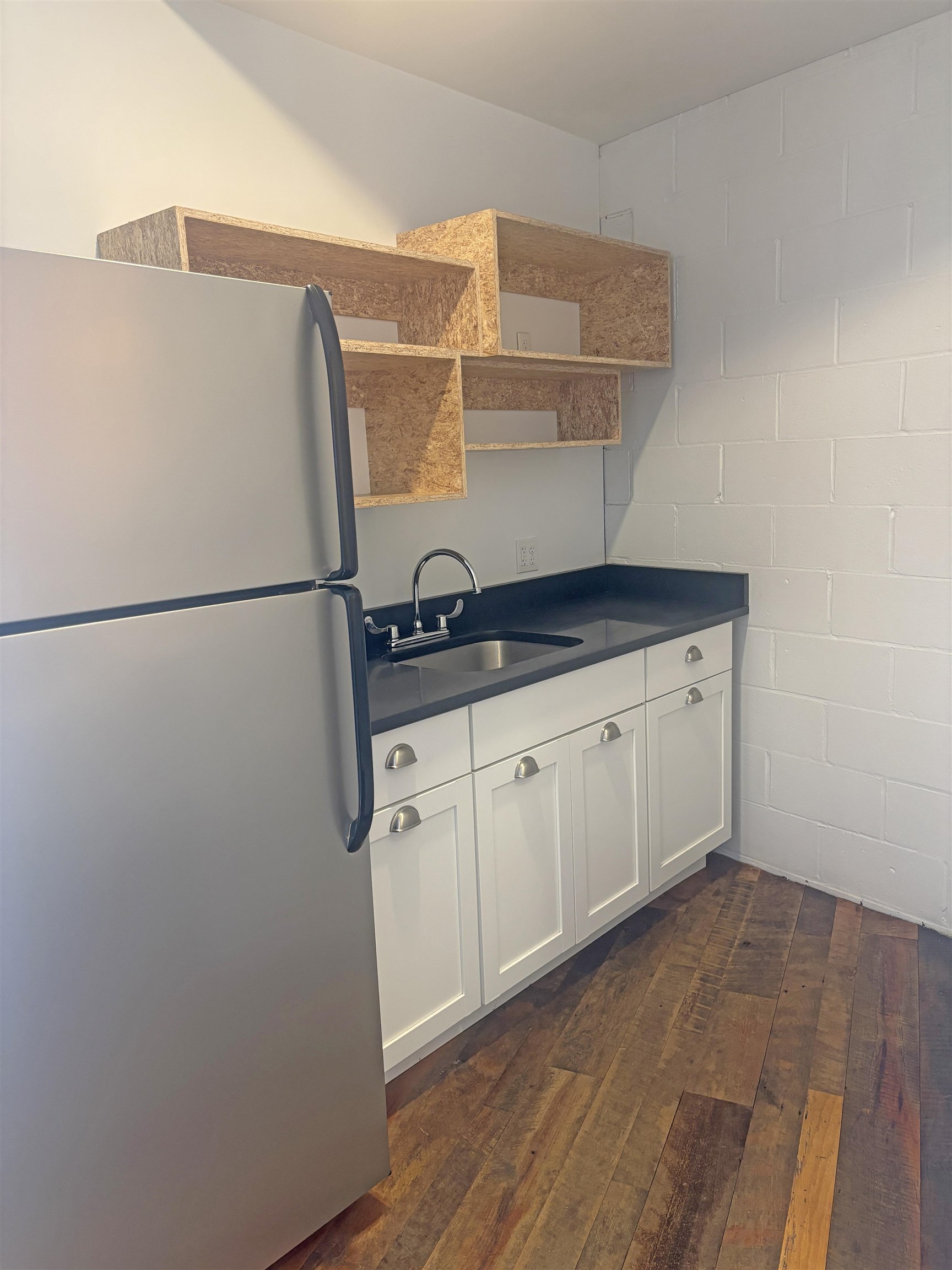 96 Penhallow St, Portsmouth, NH 03801