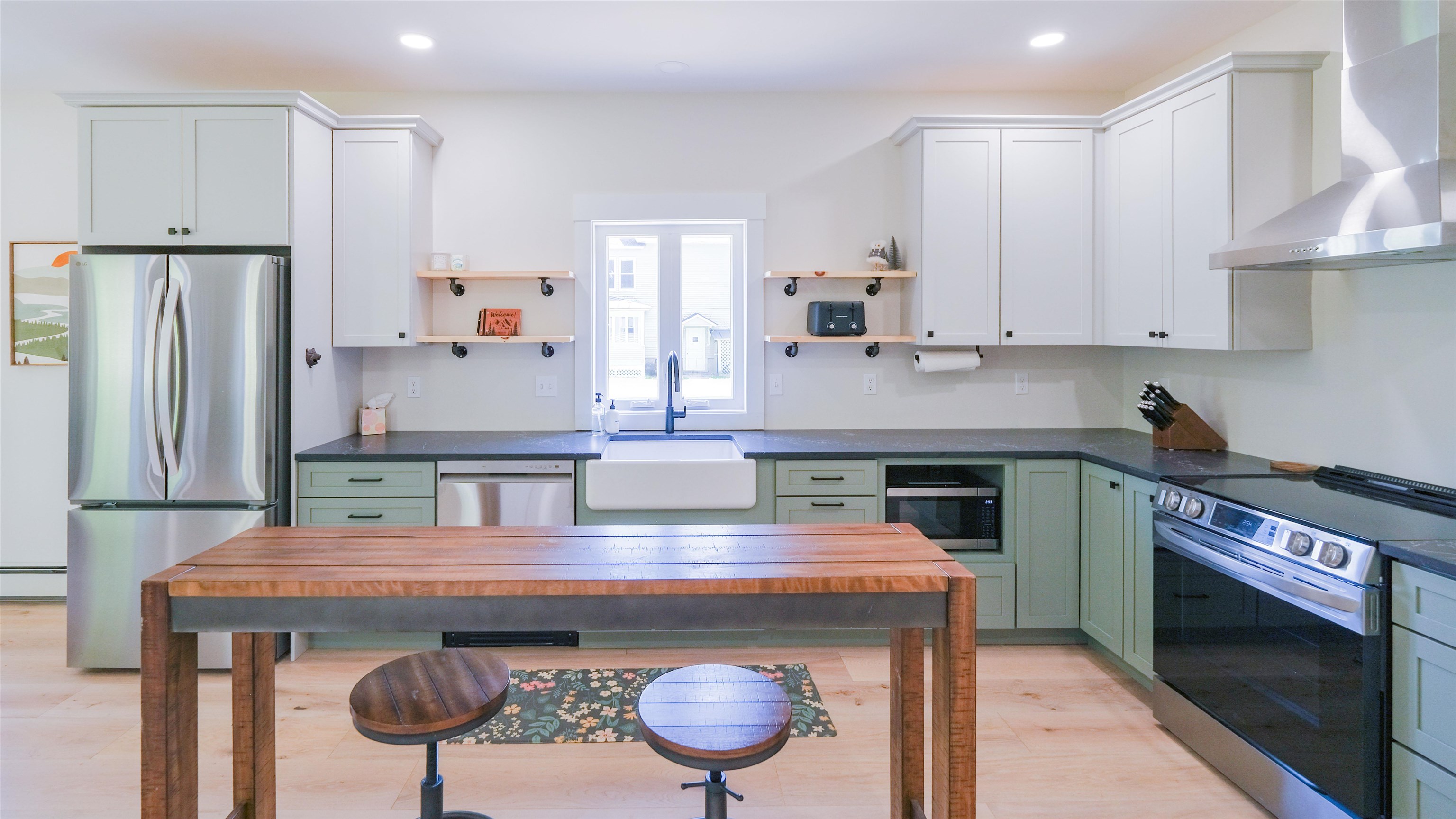 Eat in kitchen 25416839