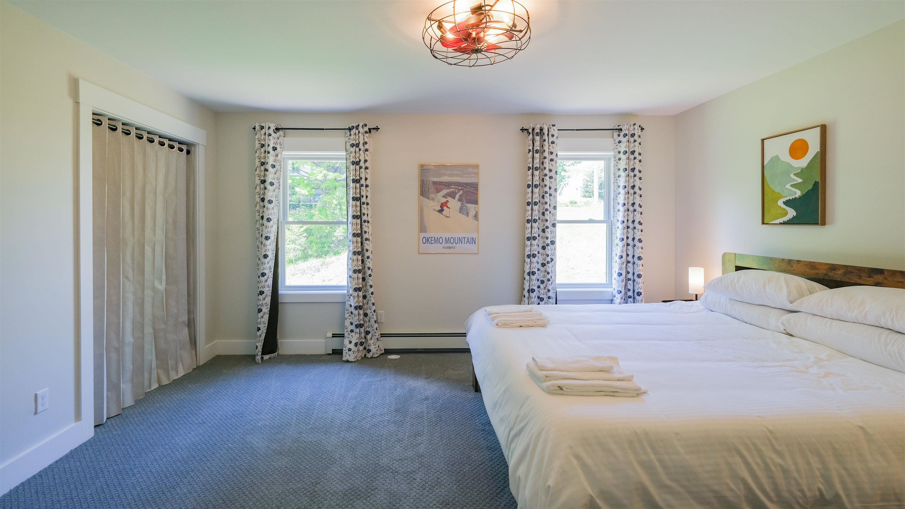 King bed 25416887