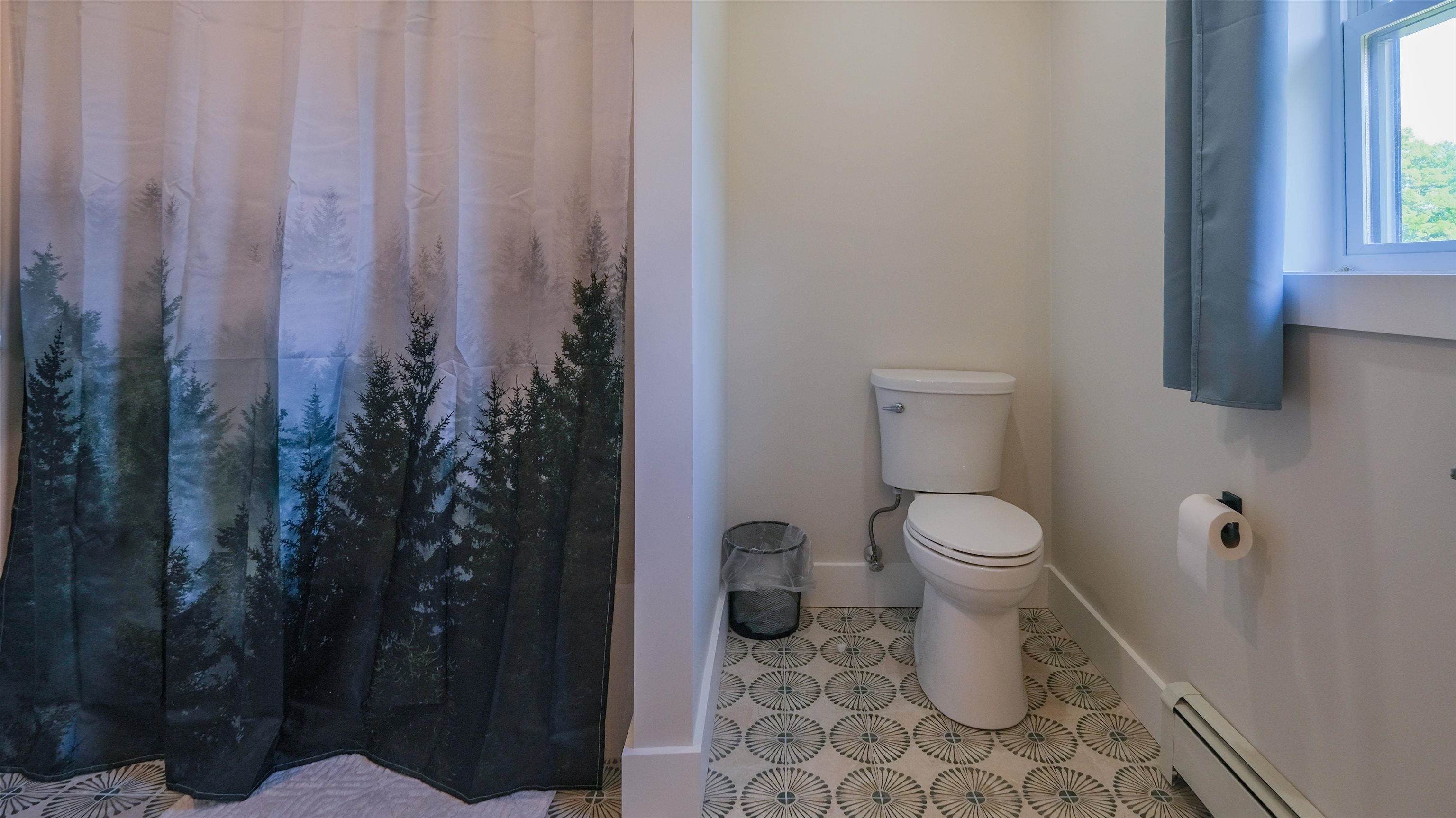 Full bath 25416885