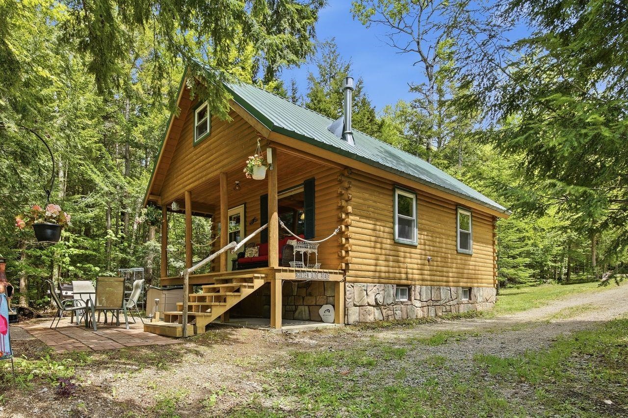 38 Kelly Rd, Stark, NH 03582