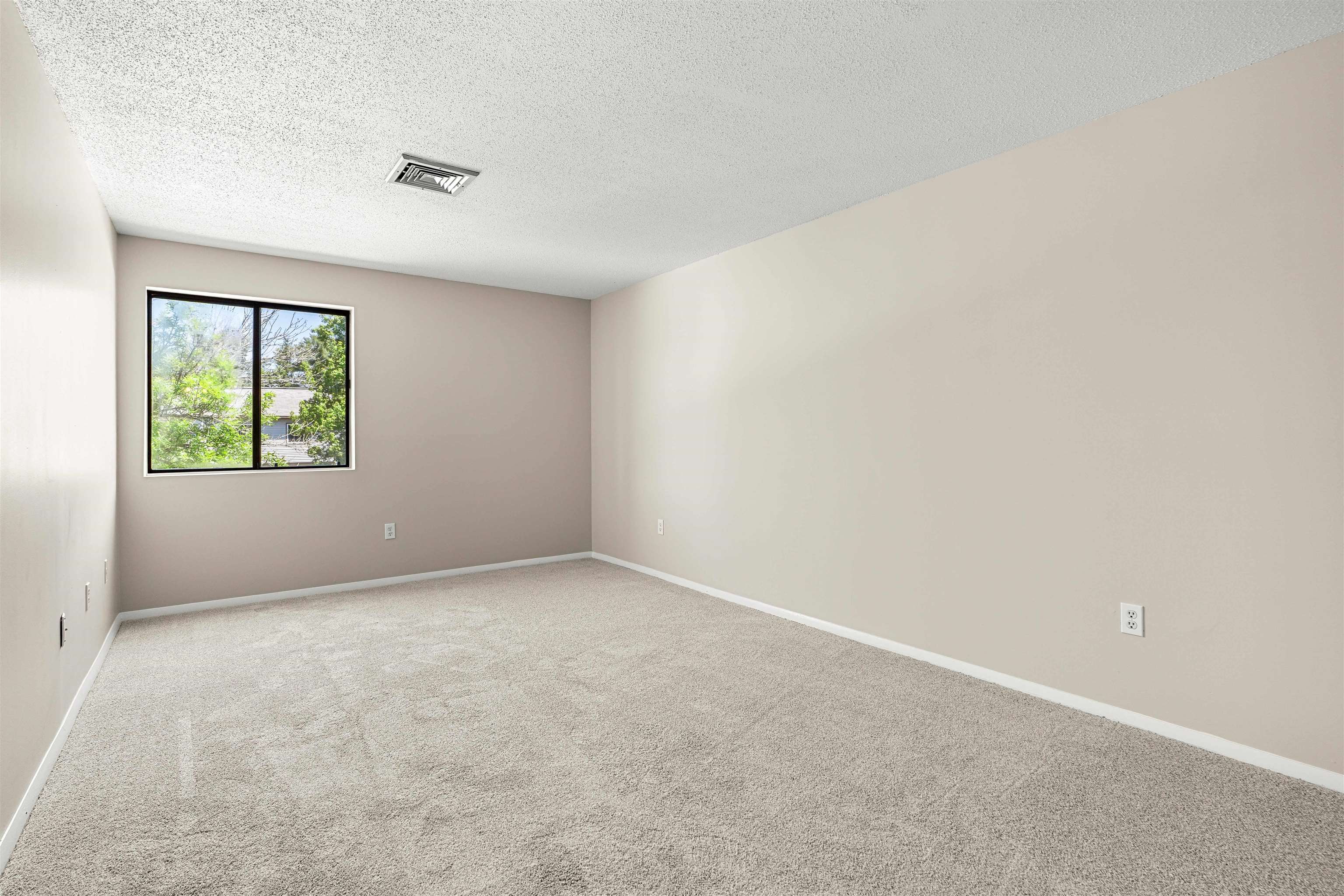15 Blackstone Dr #1523, Nashua, NH 03063