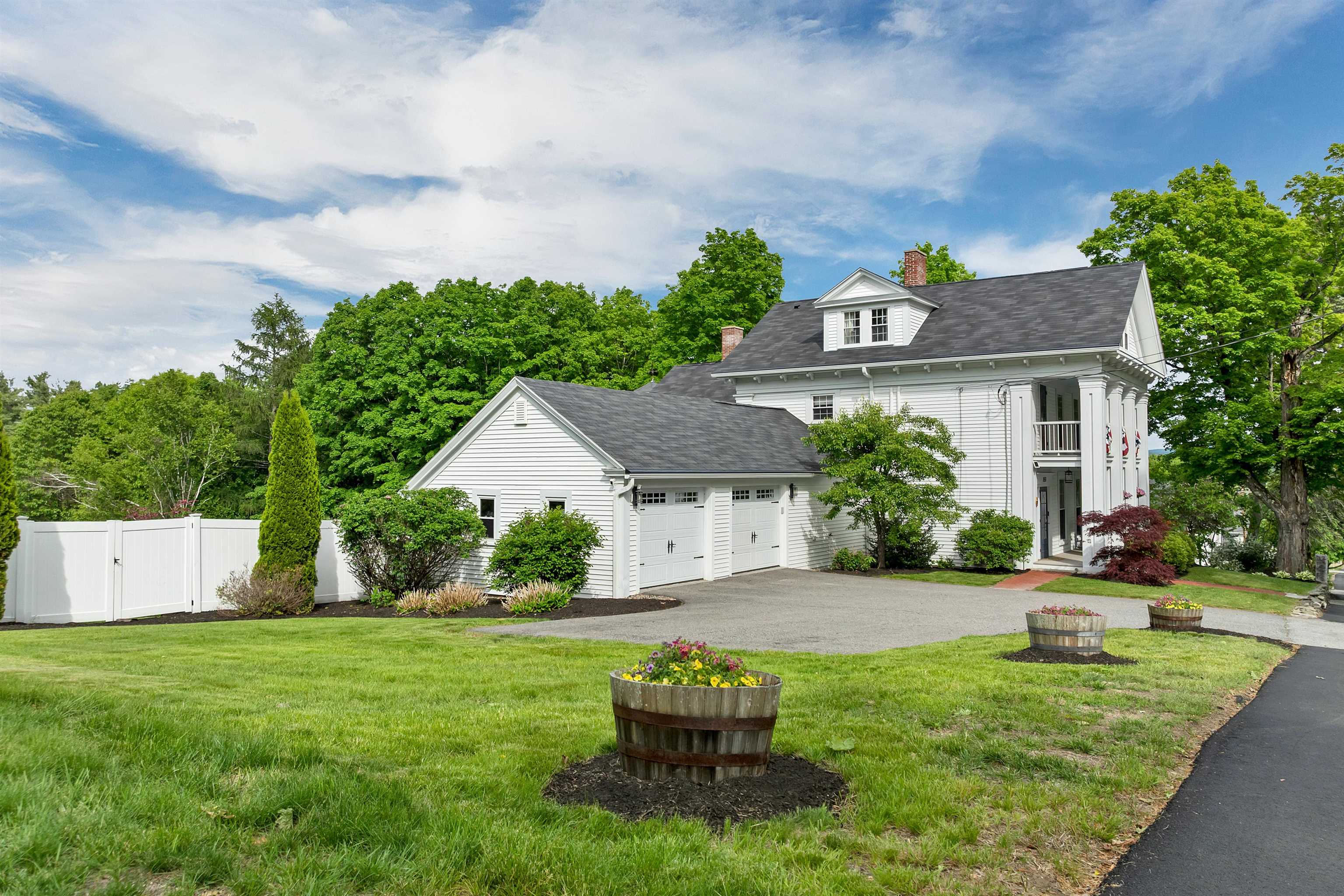 153 N Main St, Wolfeboro, NH 03894