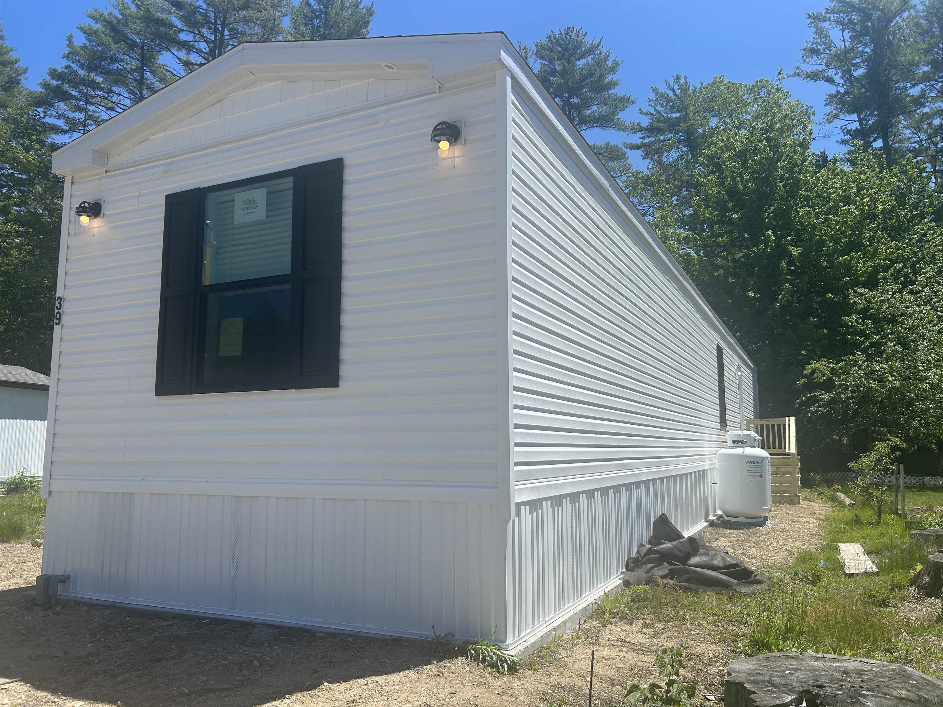 39 Pineland Park Rd, Milton, NH 03851