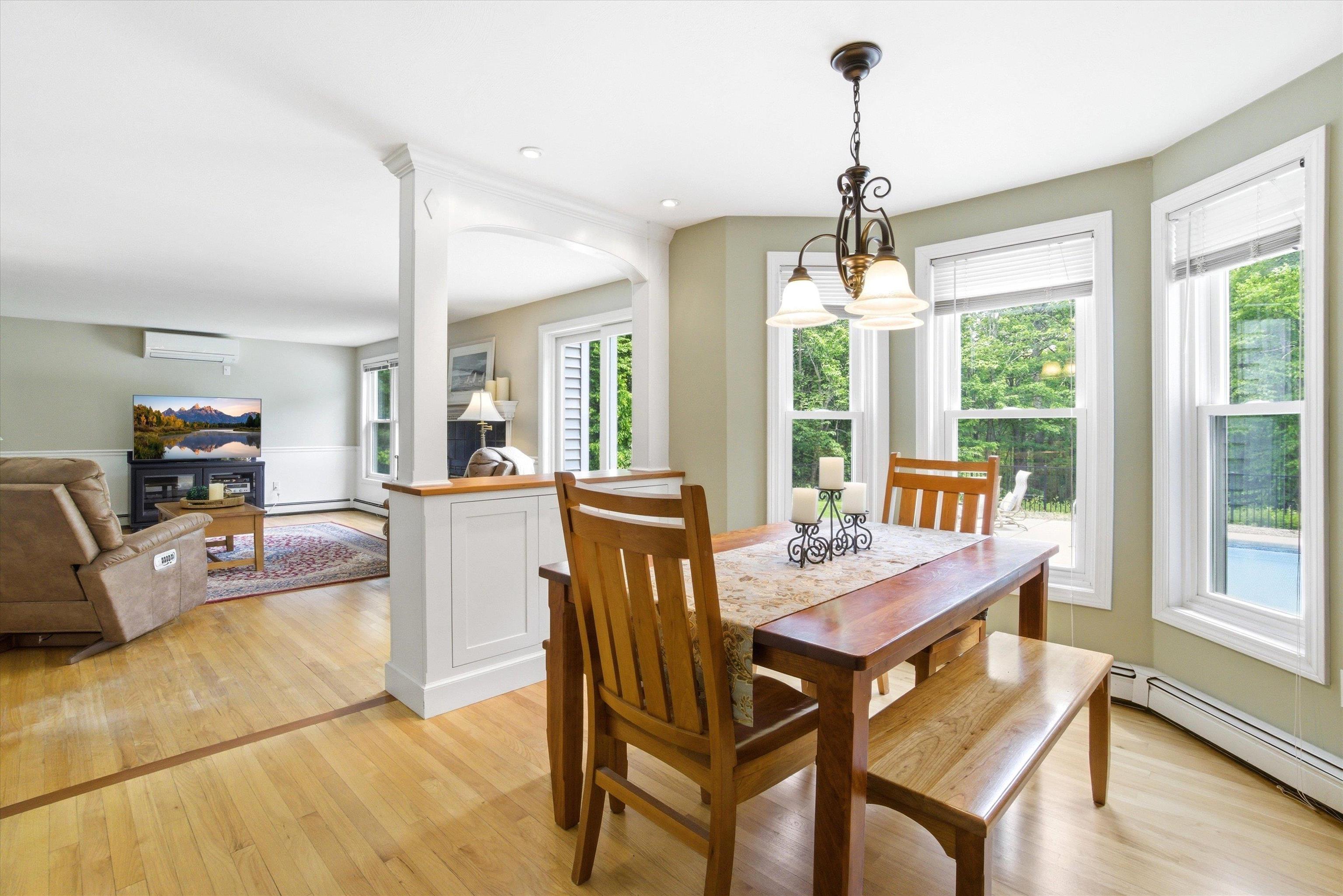 Casual dining spot for a quick meal or snack.