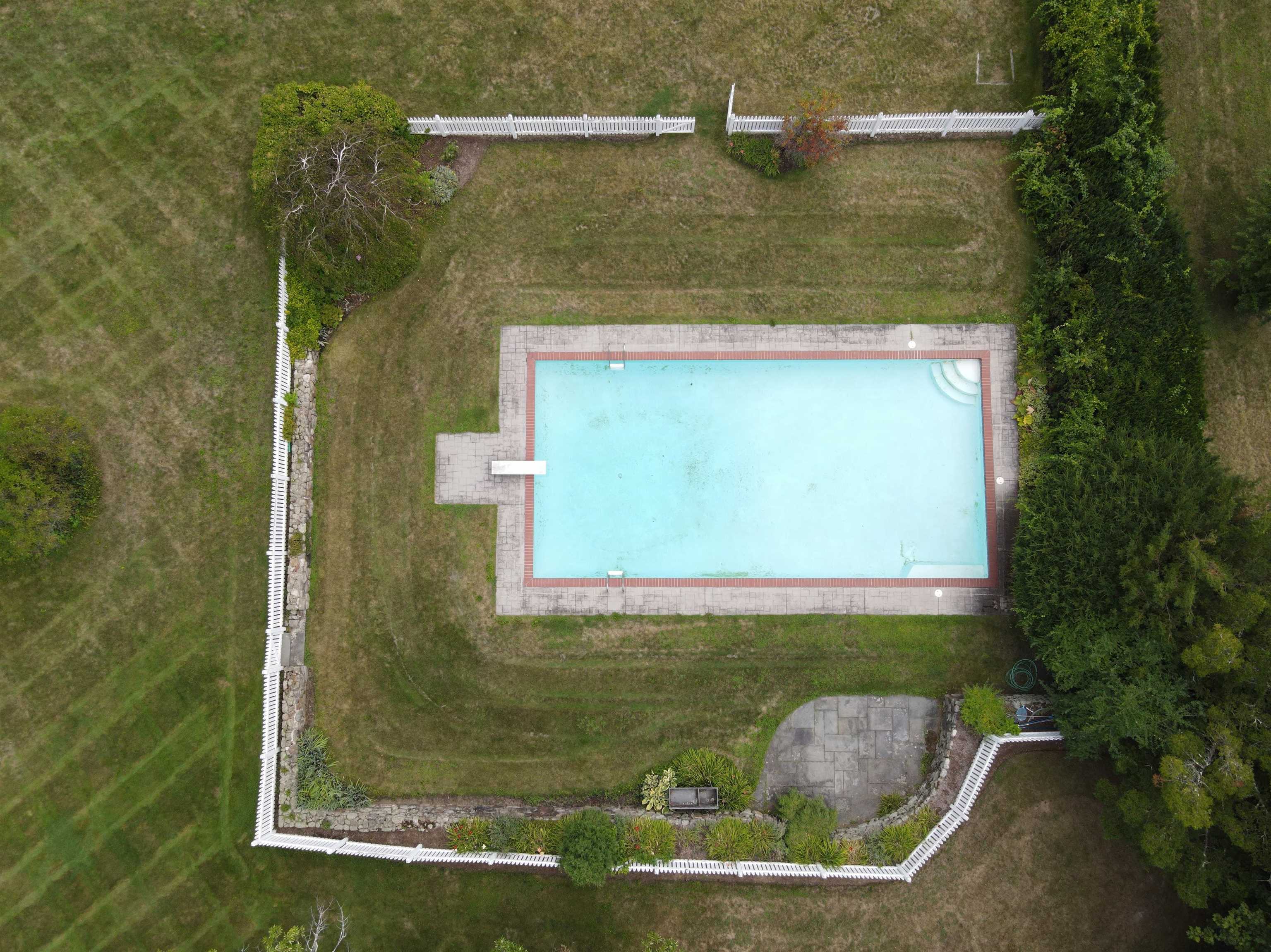 16 Gould Hill Rd, Hopkinton, NH 03229