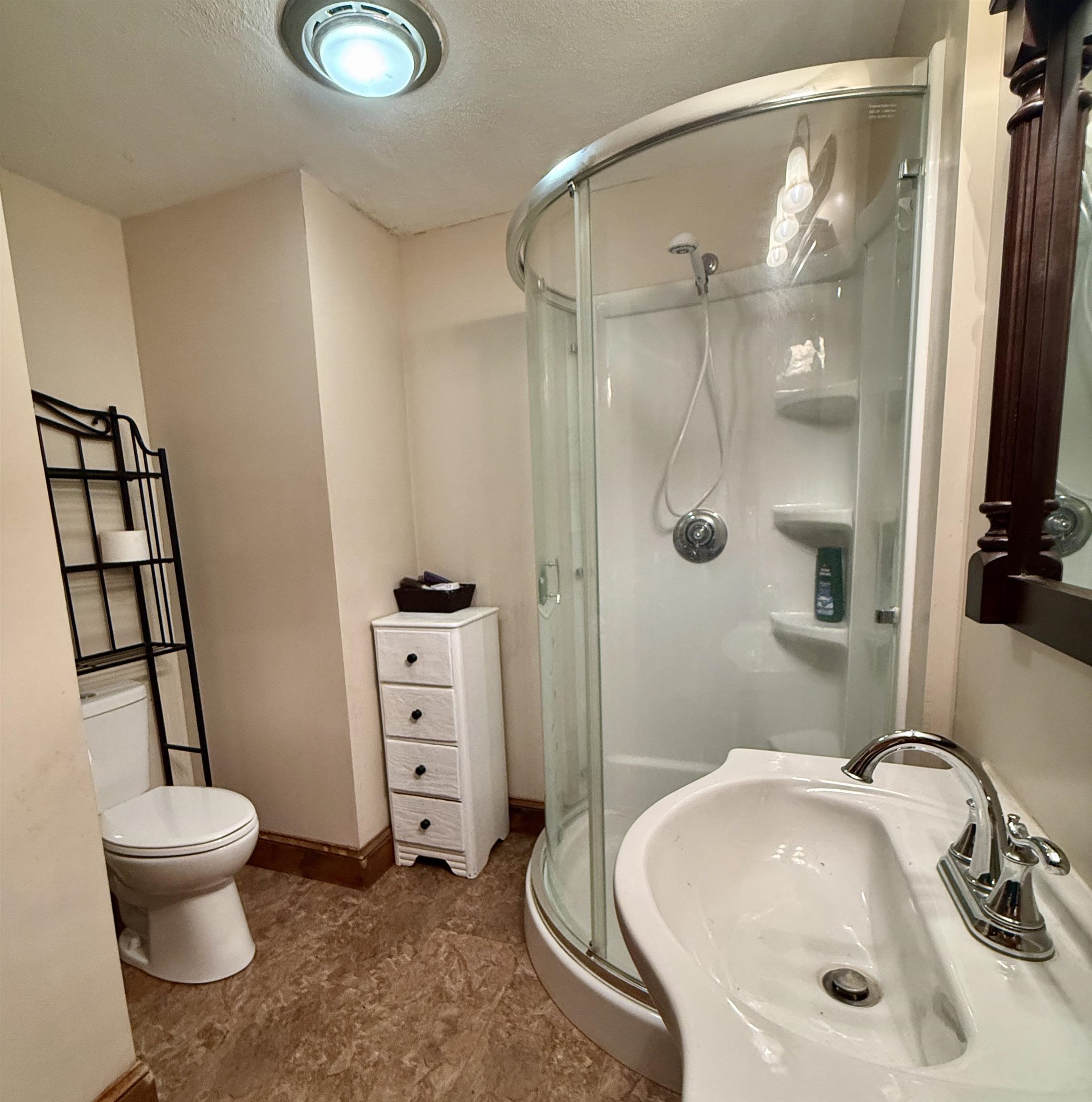 29 Tandy Rd, Deerfield, NH 03037