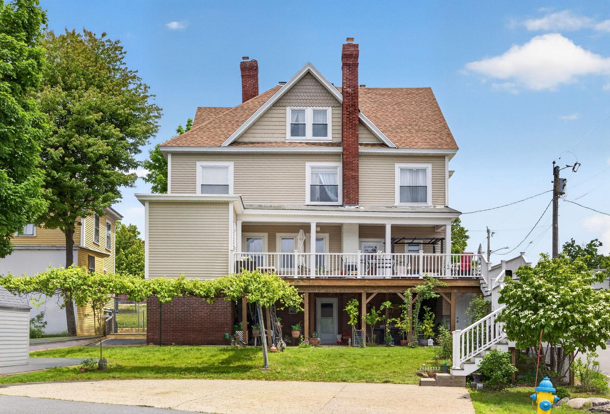 20 Abbott St, Nashua, NH 03064
