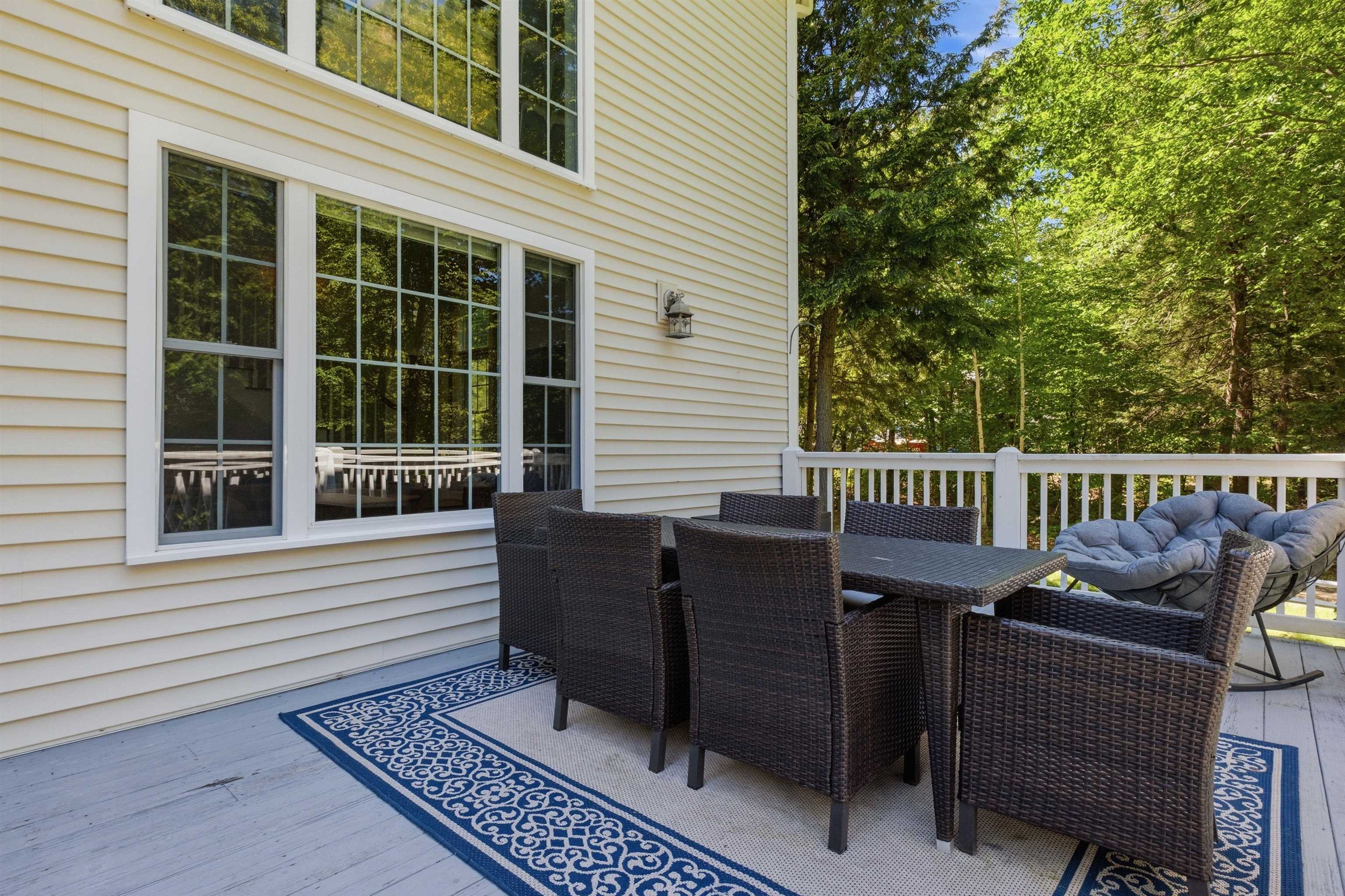 Back Deck Dinning