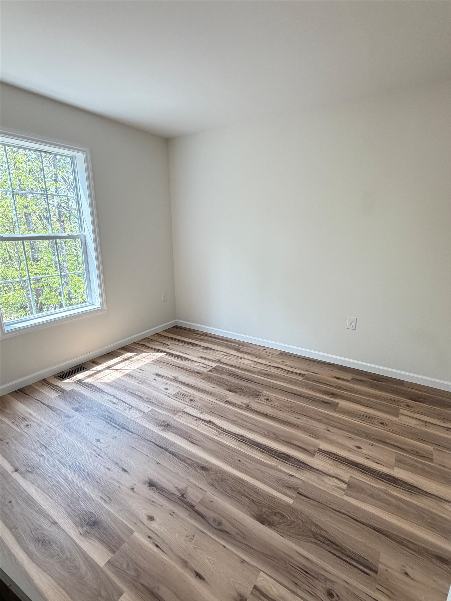 12 Winsor Way, New Durham, NH 03855
