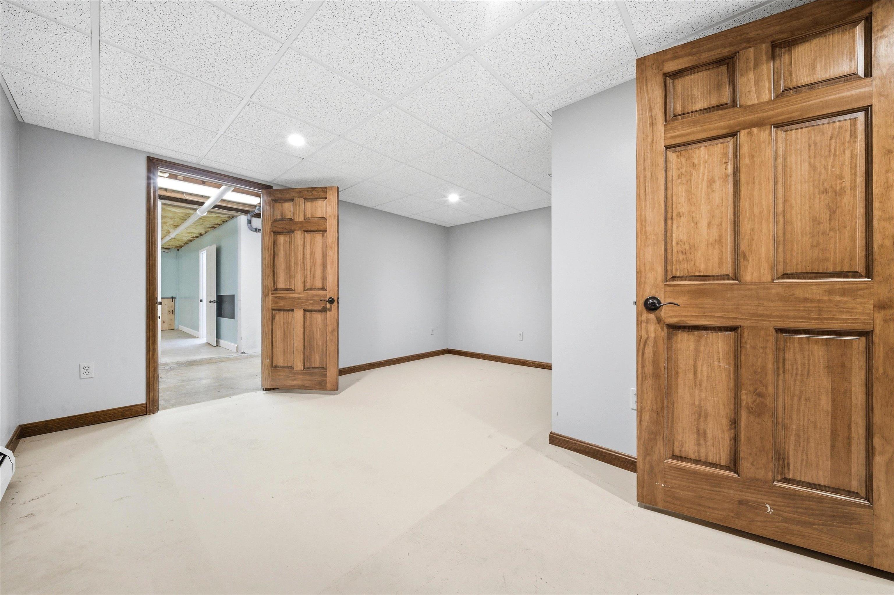 302 Forest Rd, Lyndeborough, NH 03082