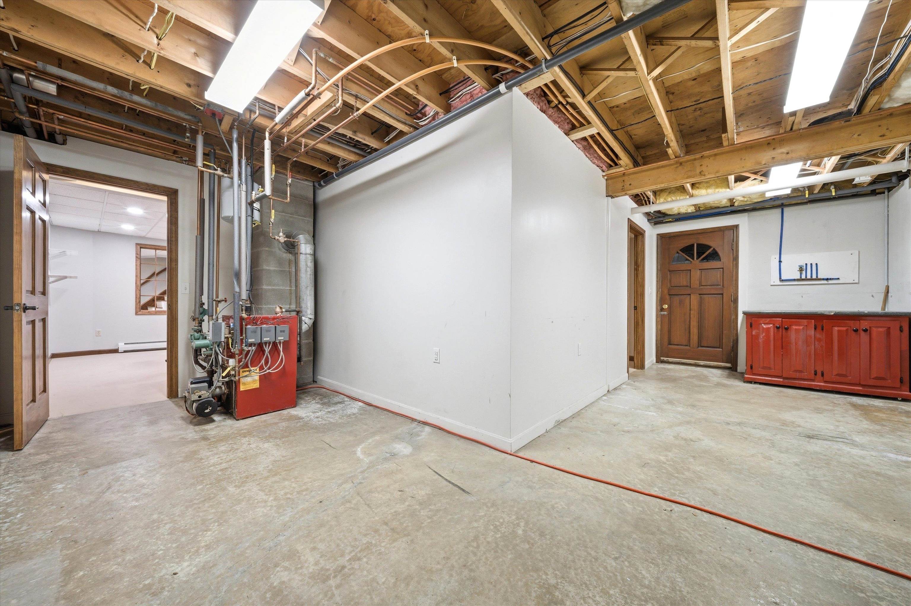 302 Forest Rd, Lyndeborough, NH 03082