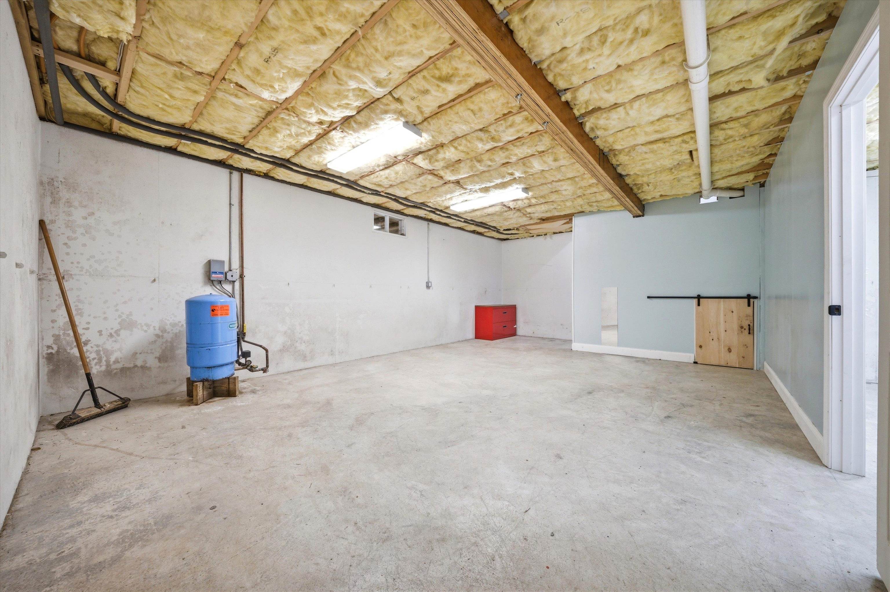 302 Forest Rd, Lyndeborough, NH 03082