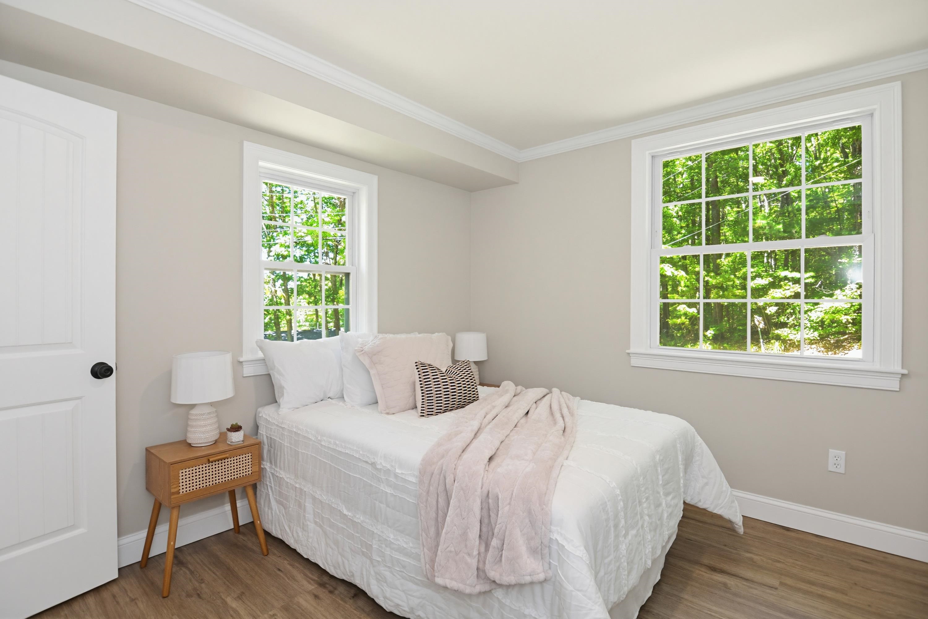 47 Catamount Hill Dr, Allenstown, NH 03275