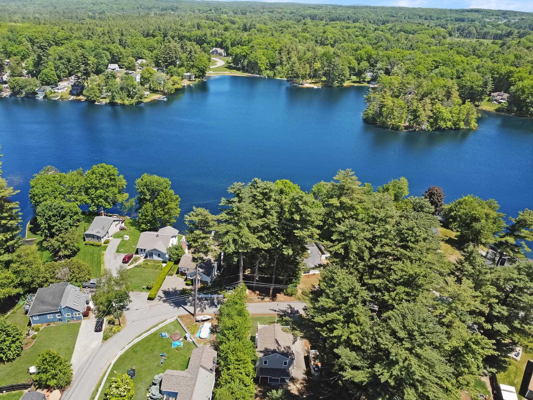 40 Grove Ave, Salem, NH 03079