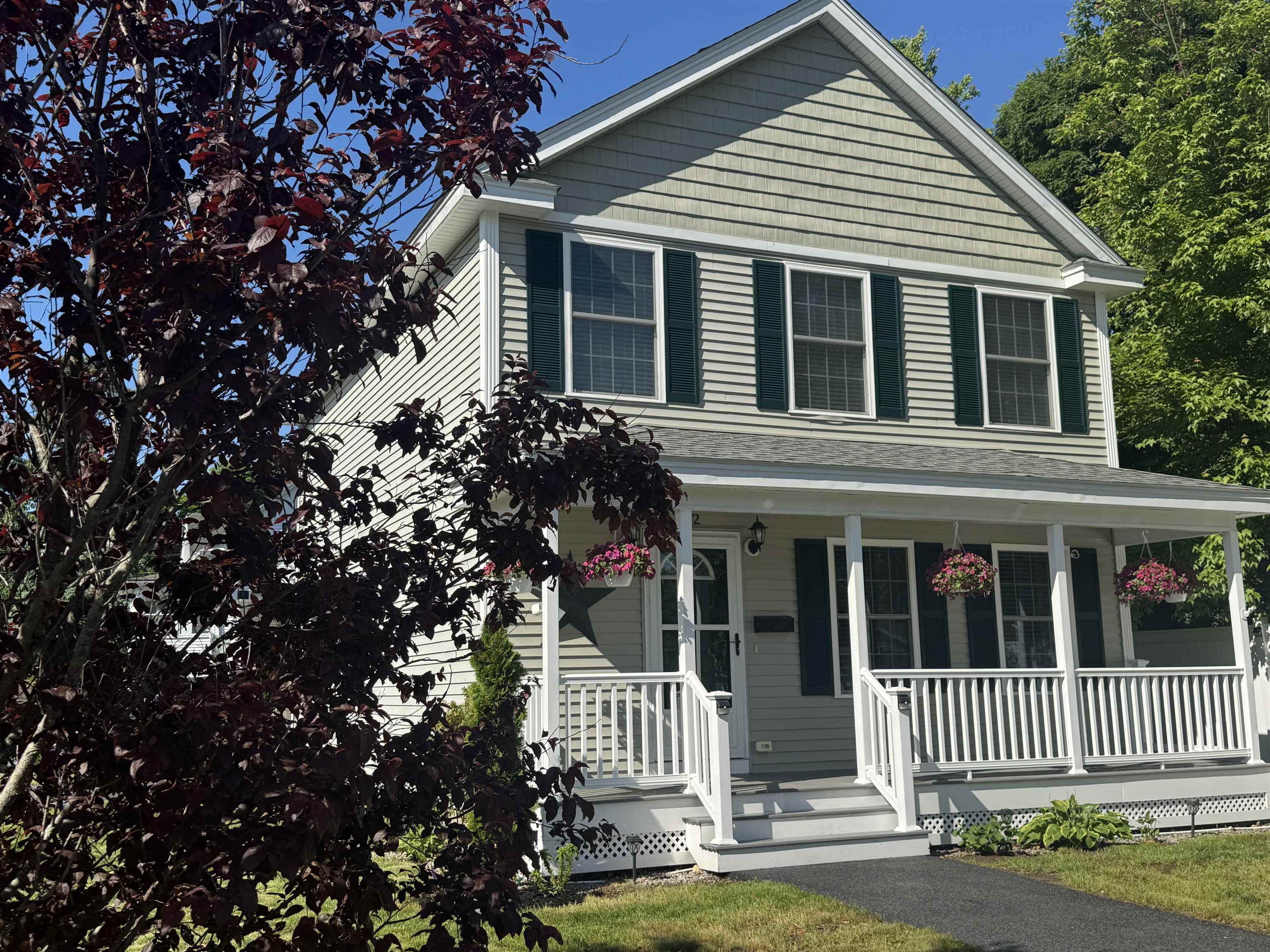 Manchester NH&nbsp;Home for sale $$539,900 $377 per sq.ft.