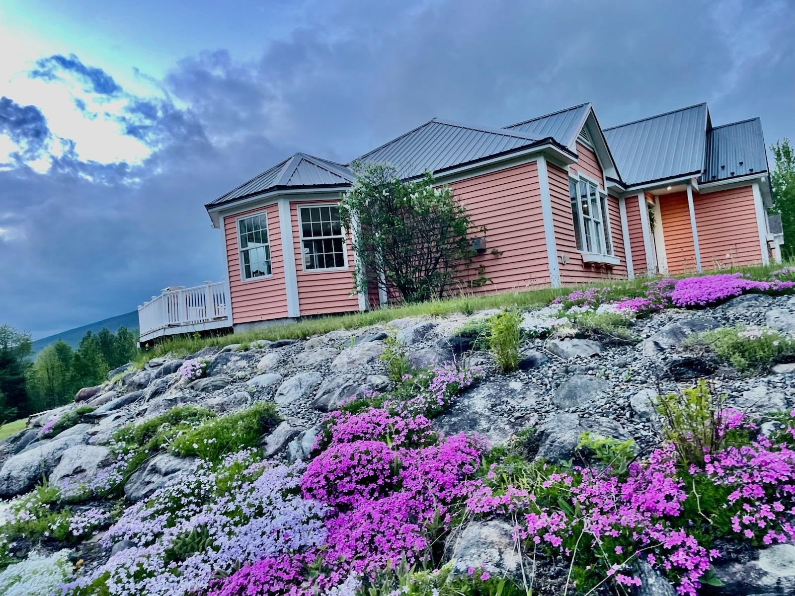 6 Button Rd, Jefferson, NH 03583