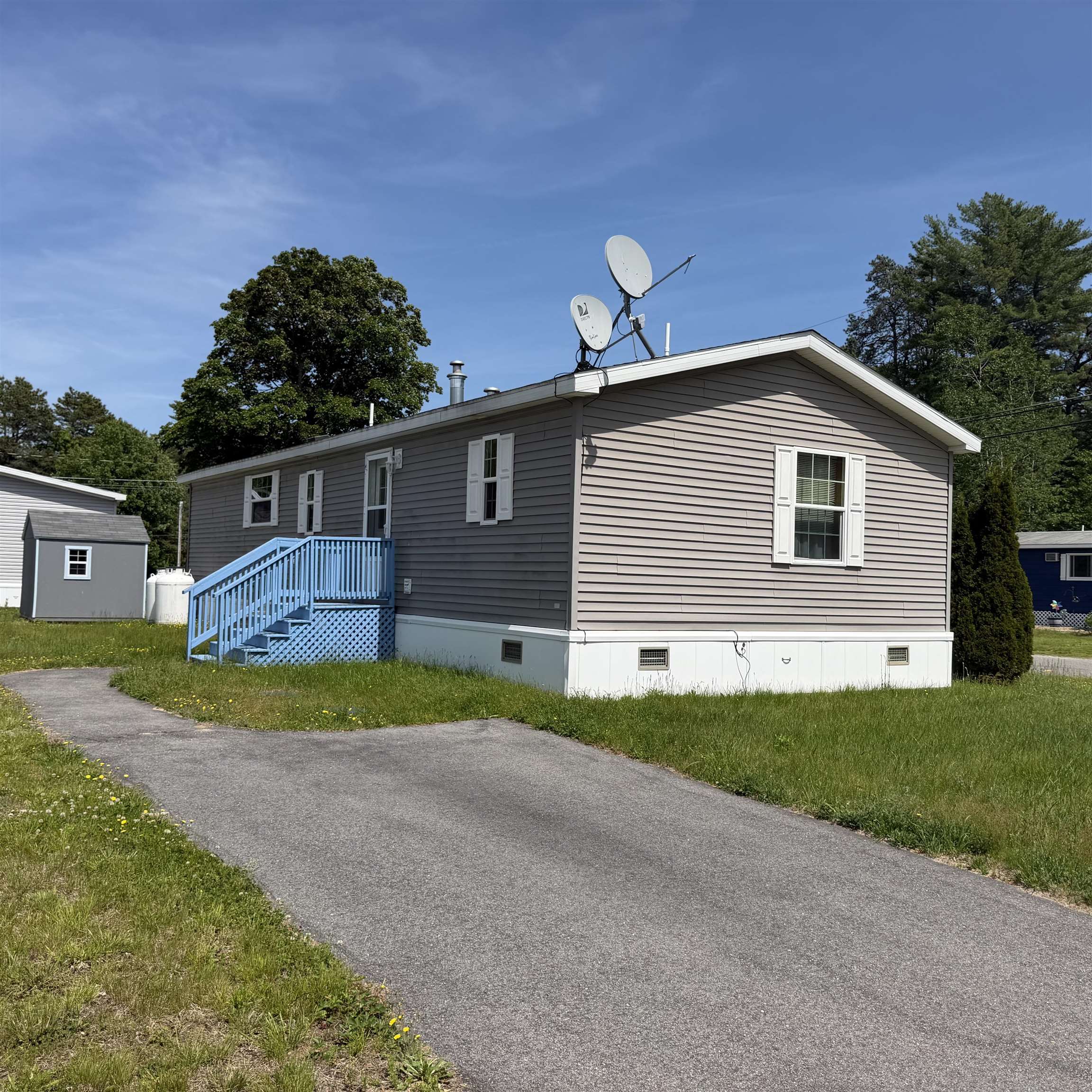 19 Holly Park Ln, Rochester, NH 03867
