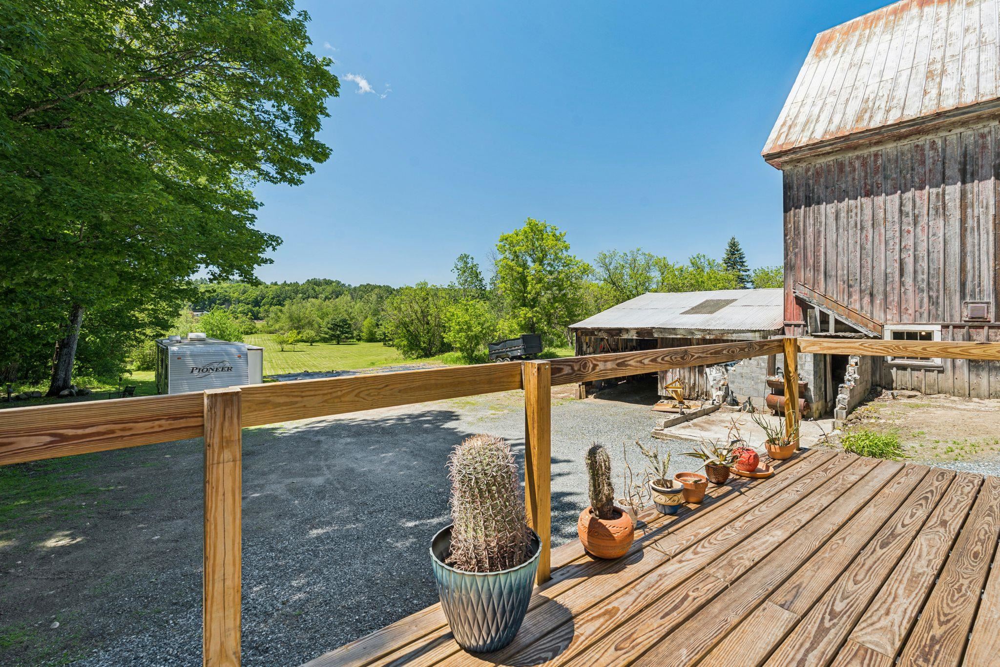 3 Breakneck Rd, Newport, NH 03773