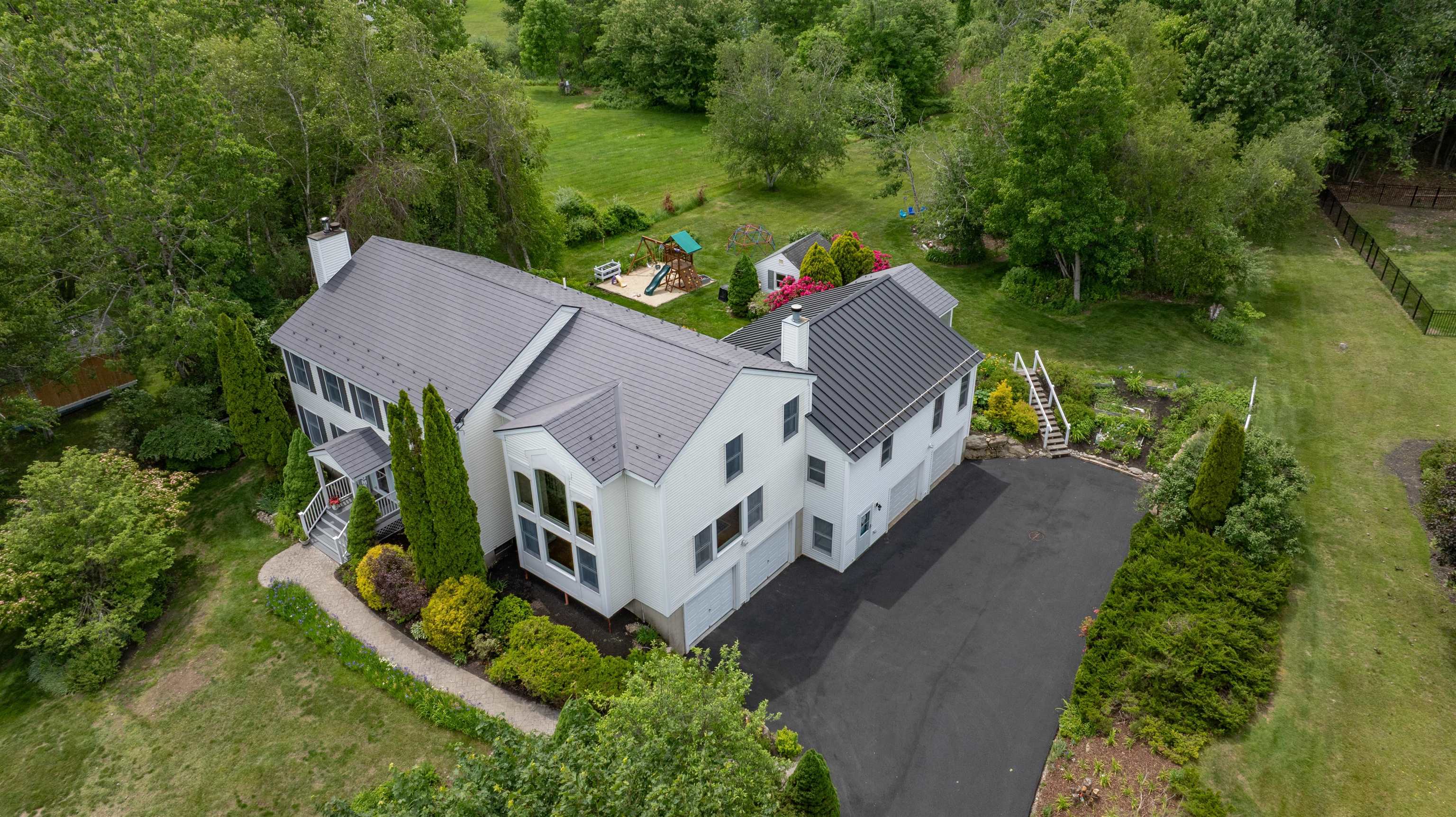 7 Longview Cir, Pelham, NH 03076