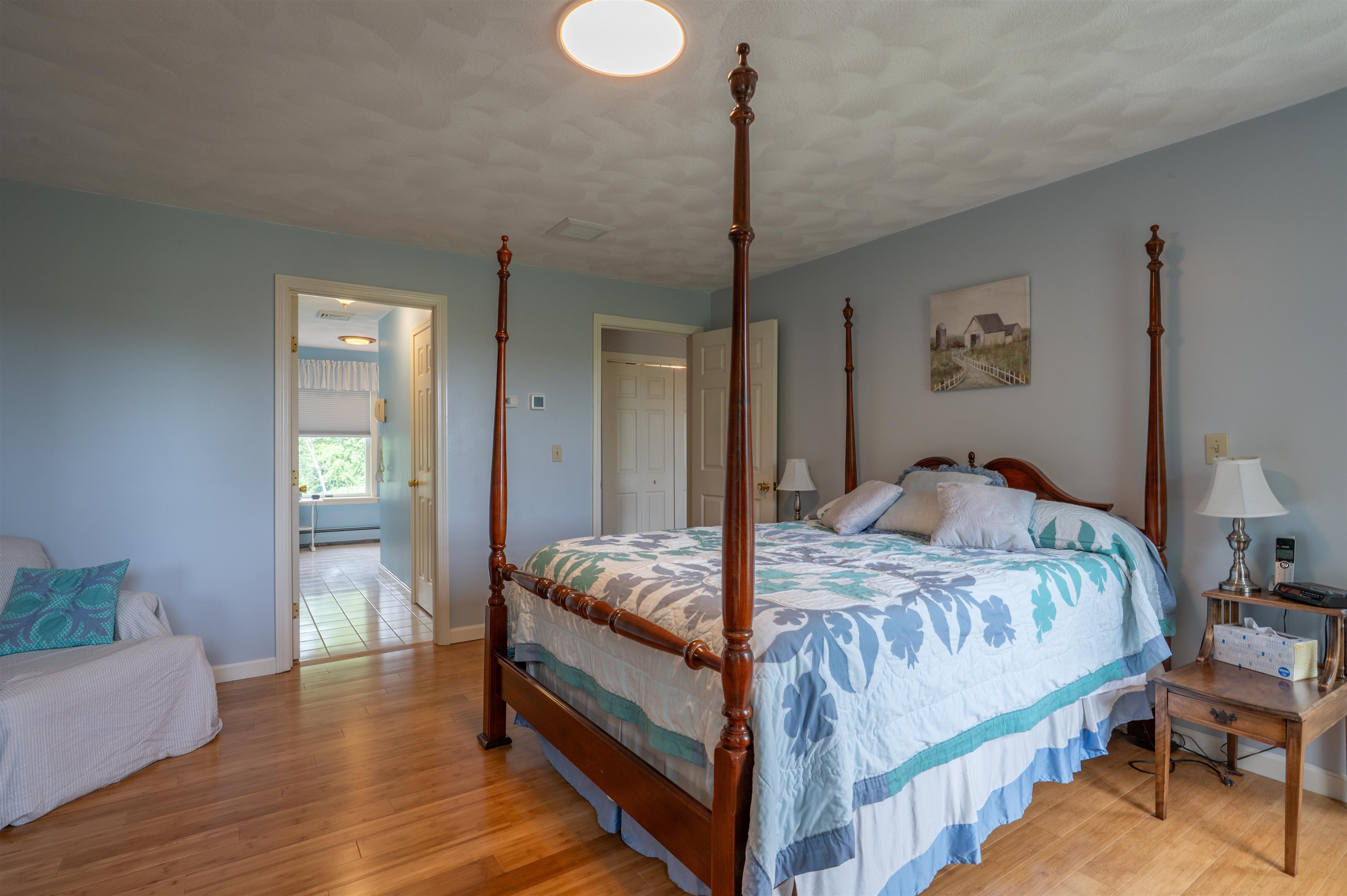 7 Longview Cir, Pelham, NH 03076
