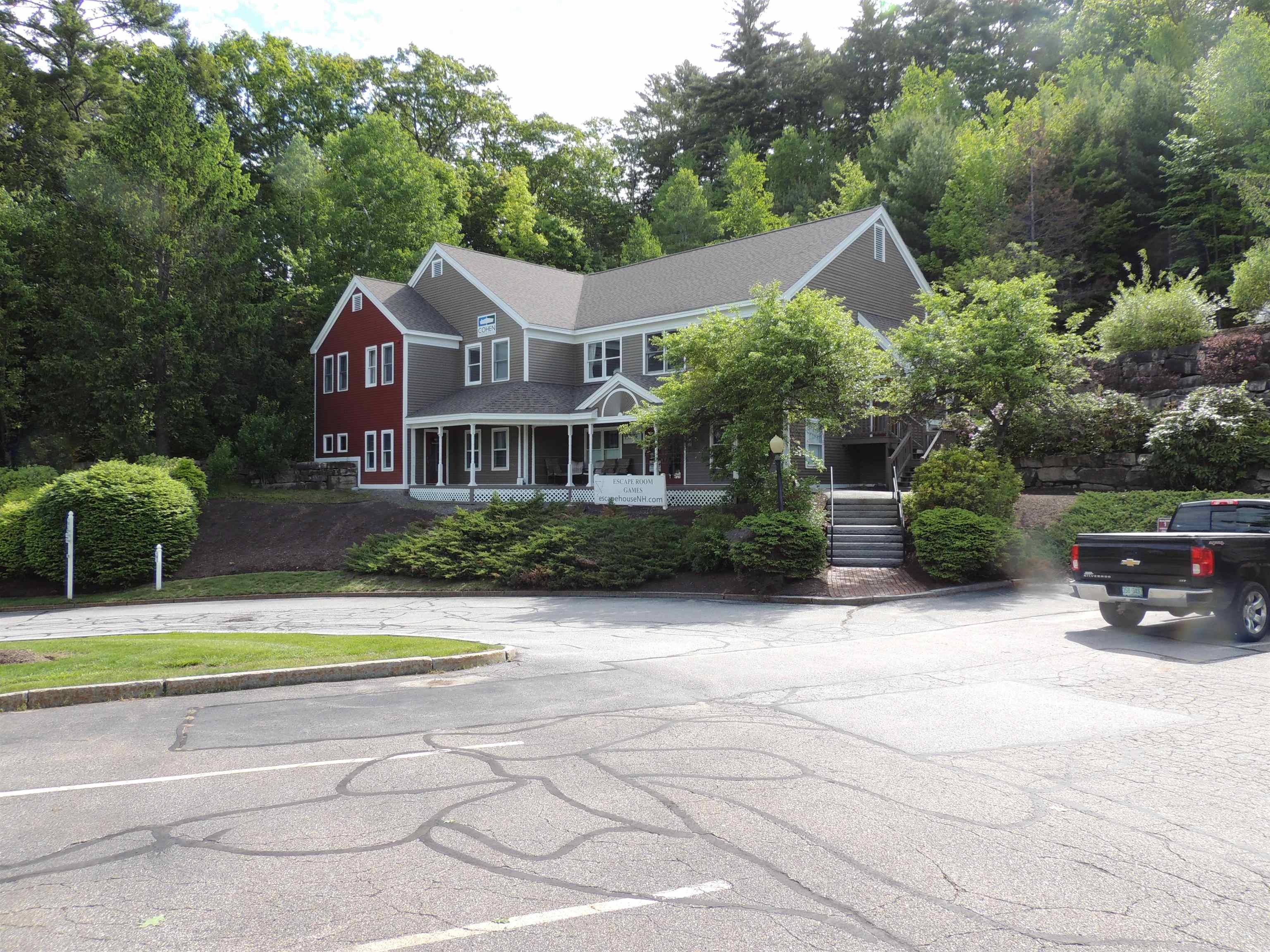401 Gilford Avenue — photo 1