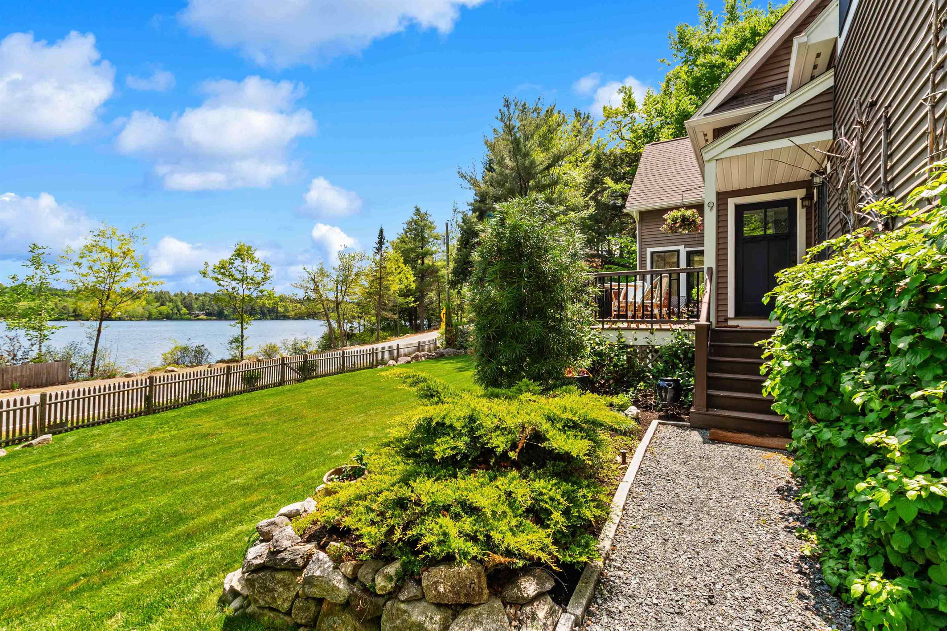 9 Ice House Rd, New London, NH 03257